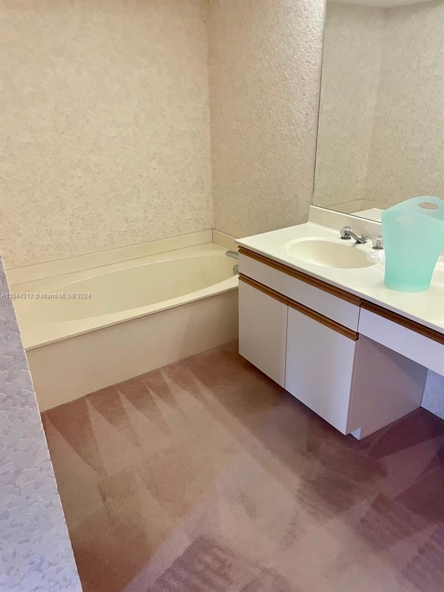 3600 Mystic Pointe Dr 216, Aventura, Florida 33180, 1 Bedroom Bedrooms, ,1 BathroomBathrooms,Residentiallease,For Rent,3600 Mystic Pointe Dr 216,A11544212