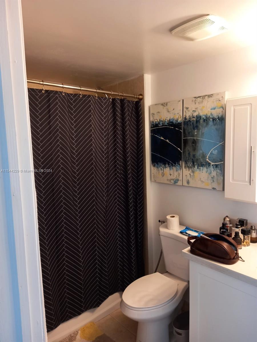 275 NE 18th St 1710, Miami, Florida 33132, 2 Bedrooms Bedrooms, ,2 BathroomsBathrooms,Residential,For Sale,275 NE 18th St 1710,A11544229