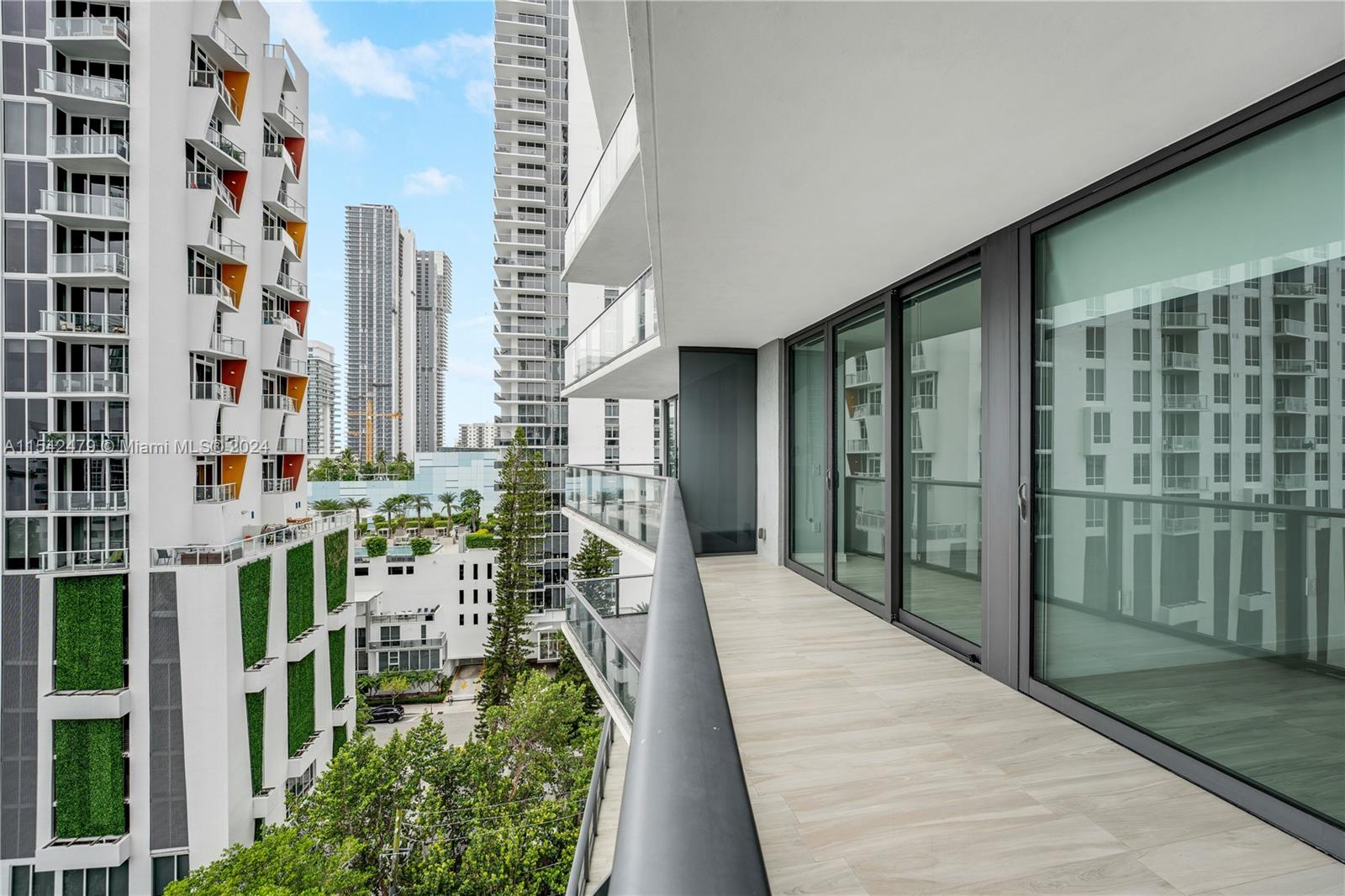 460 NE 28th St 907, Miami, Florida 33137, 2 Bedrooms Bedrooms, ,2 BathroomsBathrooms,Residential,For Sale,460 NE 28th St 907,A11542479