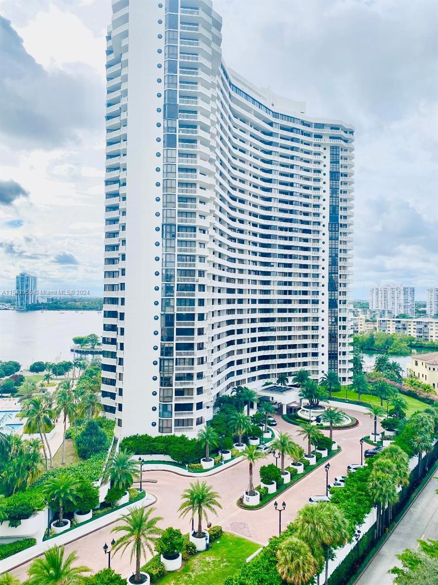 1000 W Island Blvd #310 For Sale A11543955, FL