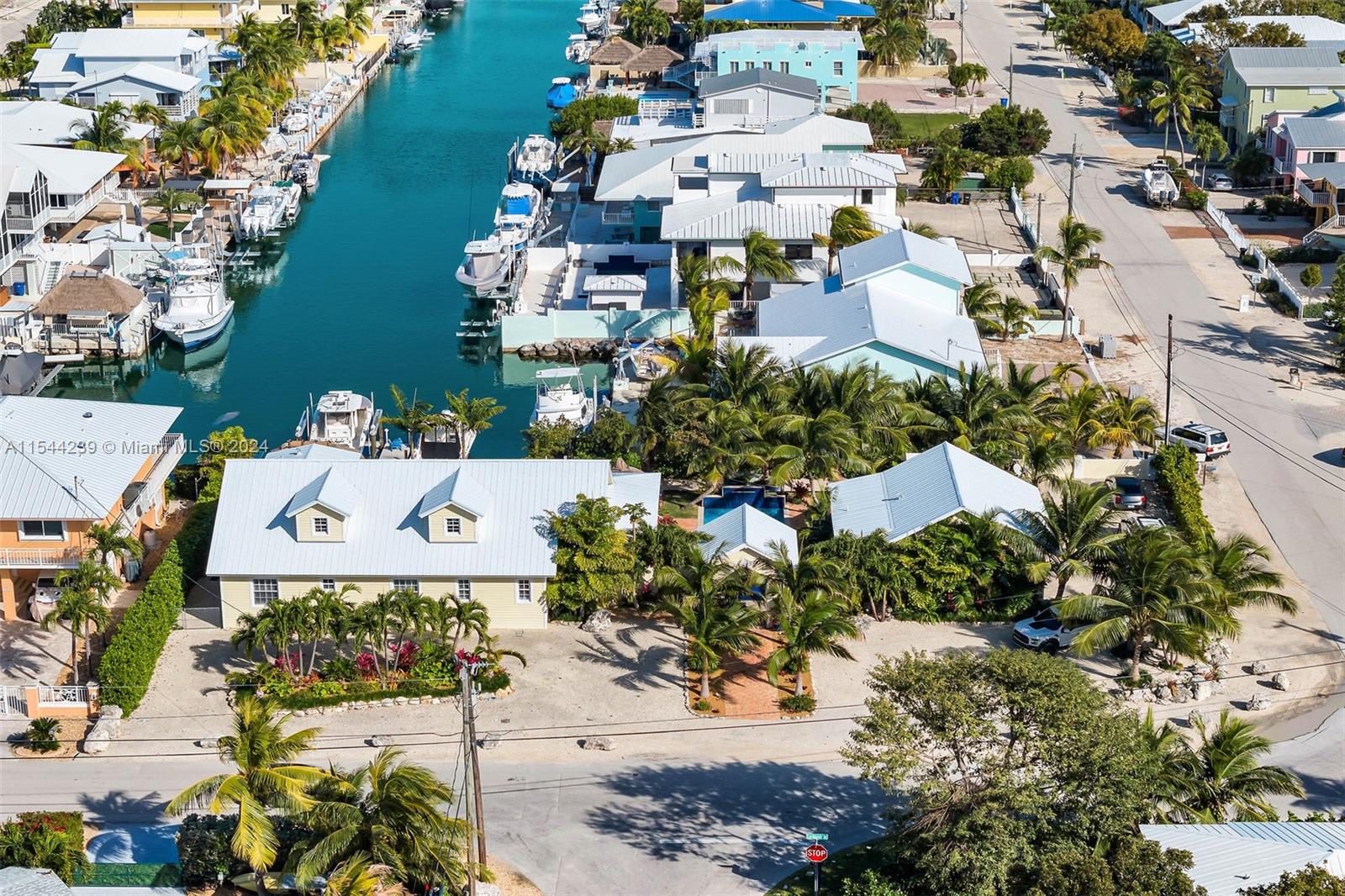 127 Marina Ave, Key Largo, FL, 33037 United States, 4 Bedrooms Bedrooms, ,3 BathroomsBathrooms,Residential,For Sale,Marina Ave,A11544239