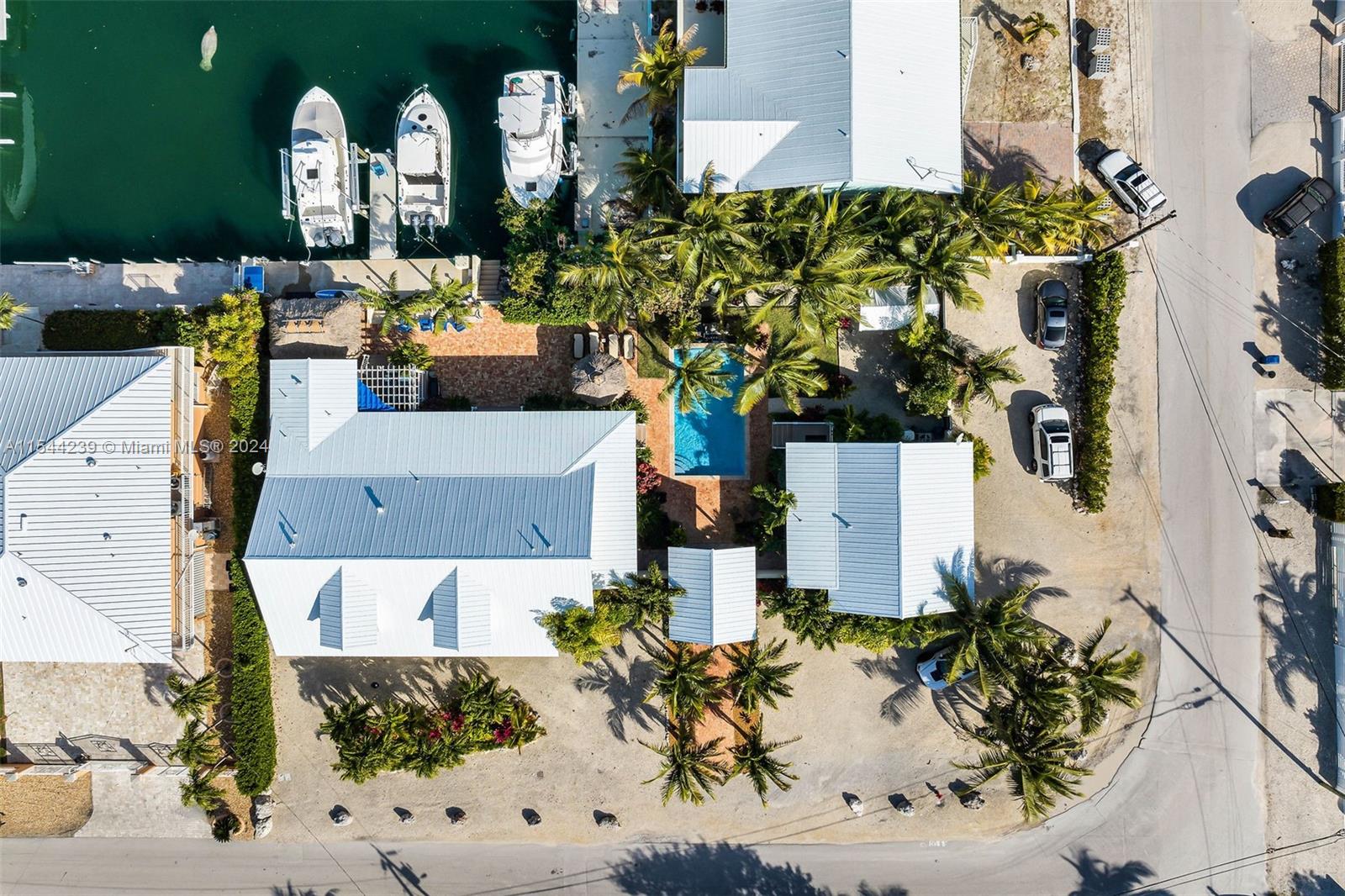 127 Marina Ave, Key Largo, FL, 33037 United States, 4 Bedrooms Bedrooms, ,3 BathroomsBathrooms,Residential,For Sale,Marina Ave,A11544239