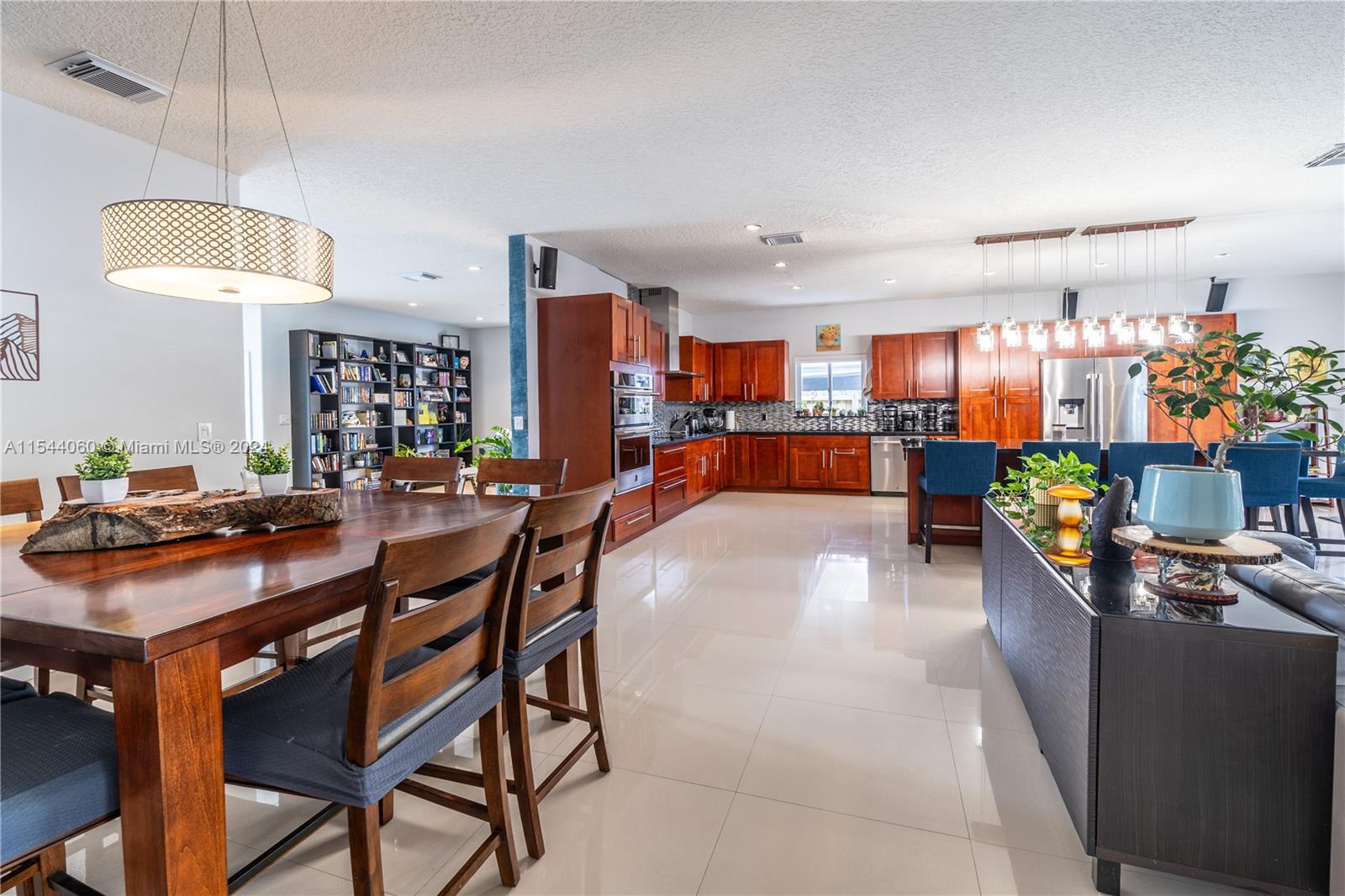 16249 SW 54th Ter, Miami, Florida 33185, 3 Bedrooms Bedrooms, ,2 BathroomsBathrooms,Residential,For Sale,16249 SW 54th Ter,A11544060