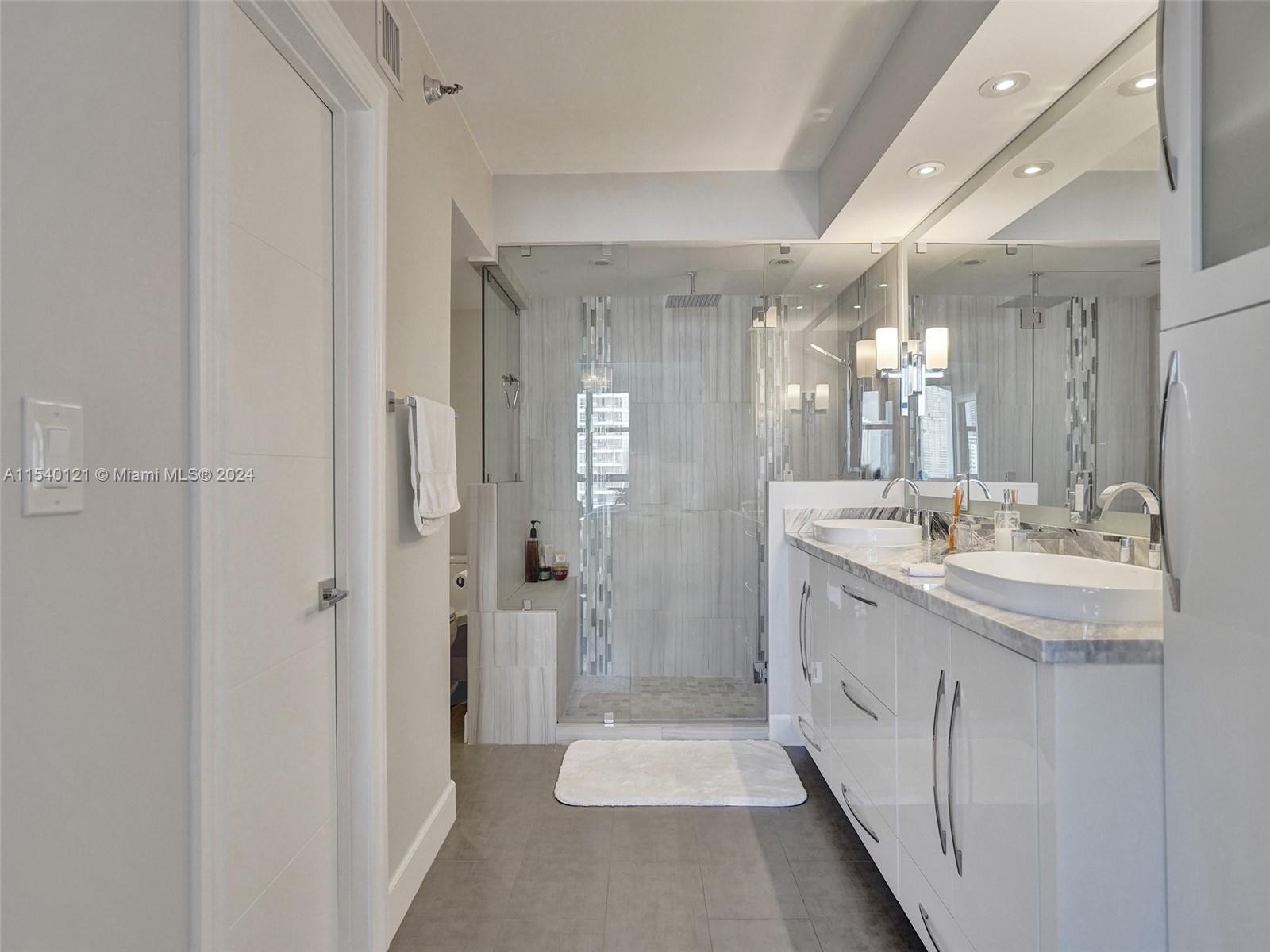 3530 Mystic Pointe Dr, Aventura, FL, 33180 United States, 2 Bedrooms Bedrooms, ,2 BathroomsBathrooms,Residential,For Sale,Mystic Pointe Dr,A11540121