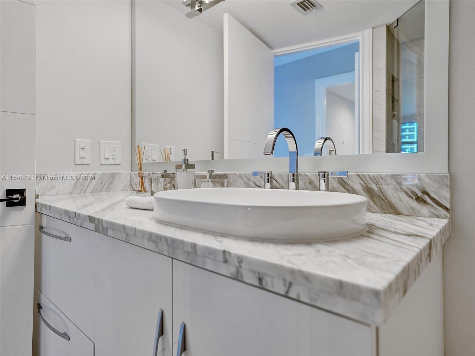3530 Mystic Pointe Dr, Aventura, FL, 33180 United States, 2 Bedrooms Bedrooms, ,2 BathroomsBathrooms,Residential,For Sale,Mystic Pointe Dr,A11540121