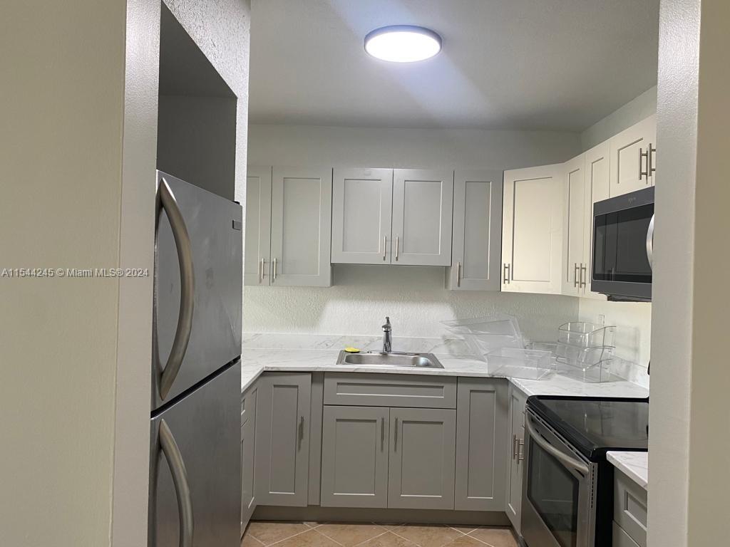 6960 Miami Gardens Dr 2-520, Hialeah, Florida 33015, 1 Bedroom Bedrooms, ,1 BathroomBathrooms,Residential,For Sale,6960 Miami Gardens Dr 2-520,A11544245