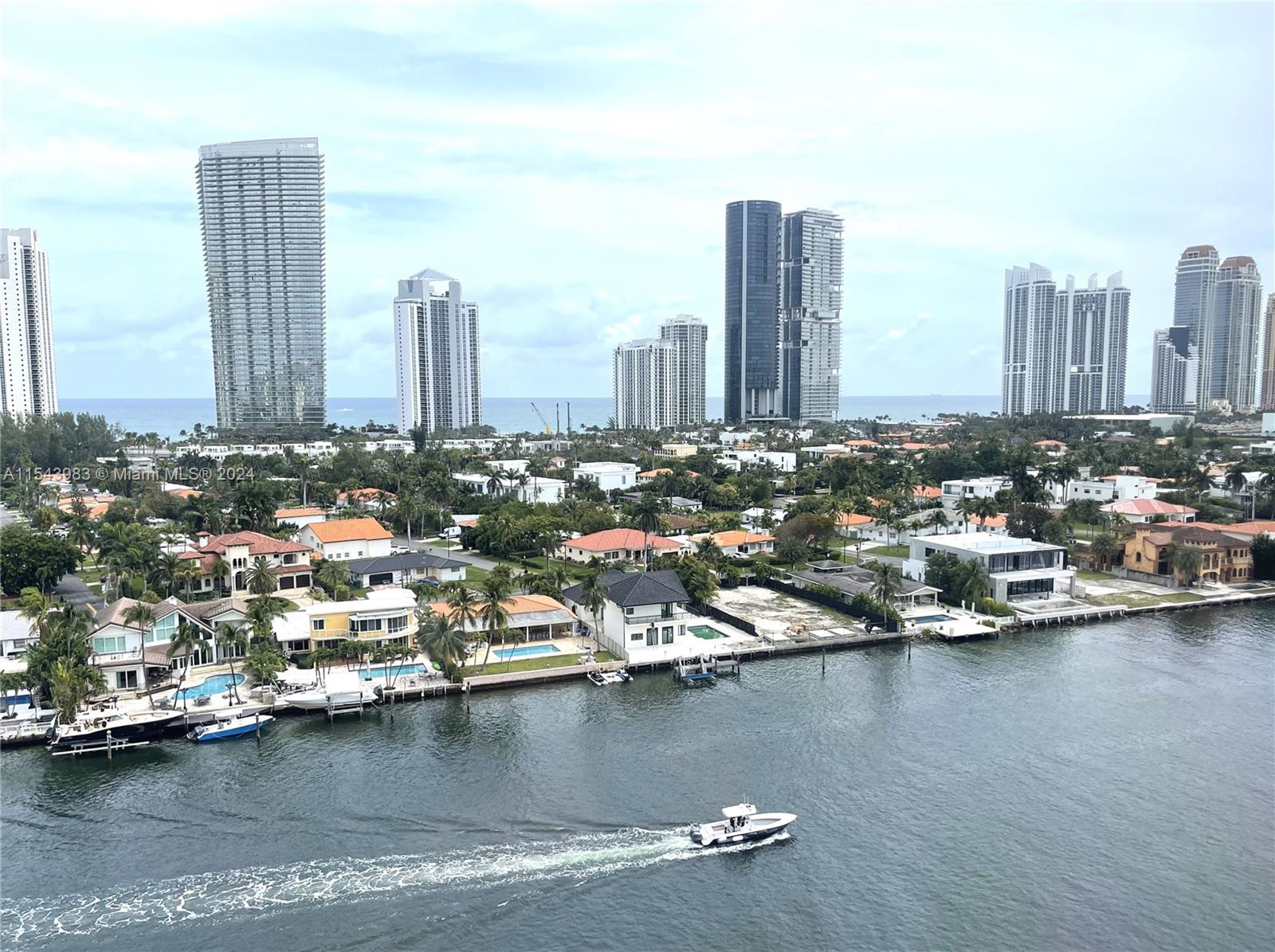 19195 NE 36th Ct 1509, Aventura, Florida 33180, 2 Bedrooms Bedrooms, ,2 BathroomsBathrooms,Residentiallease,For Rent,19195 NE 36th Ct 1509,A11543983