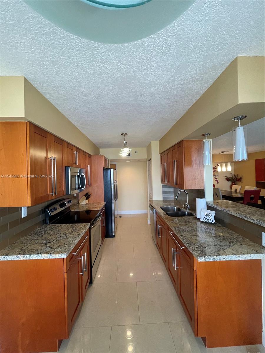 19195 NE 36th Ct 1509, Aventura, Florida 33180, 2 Bedrooms Bedrooms, ,2 BathroomsBathrooms,Residentiallease,For Rent,19195 NE 36th Ct 1509,A11543983