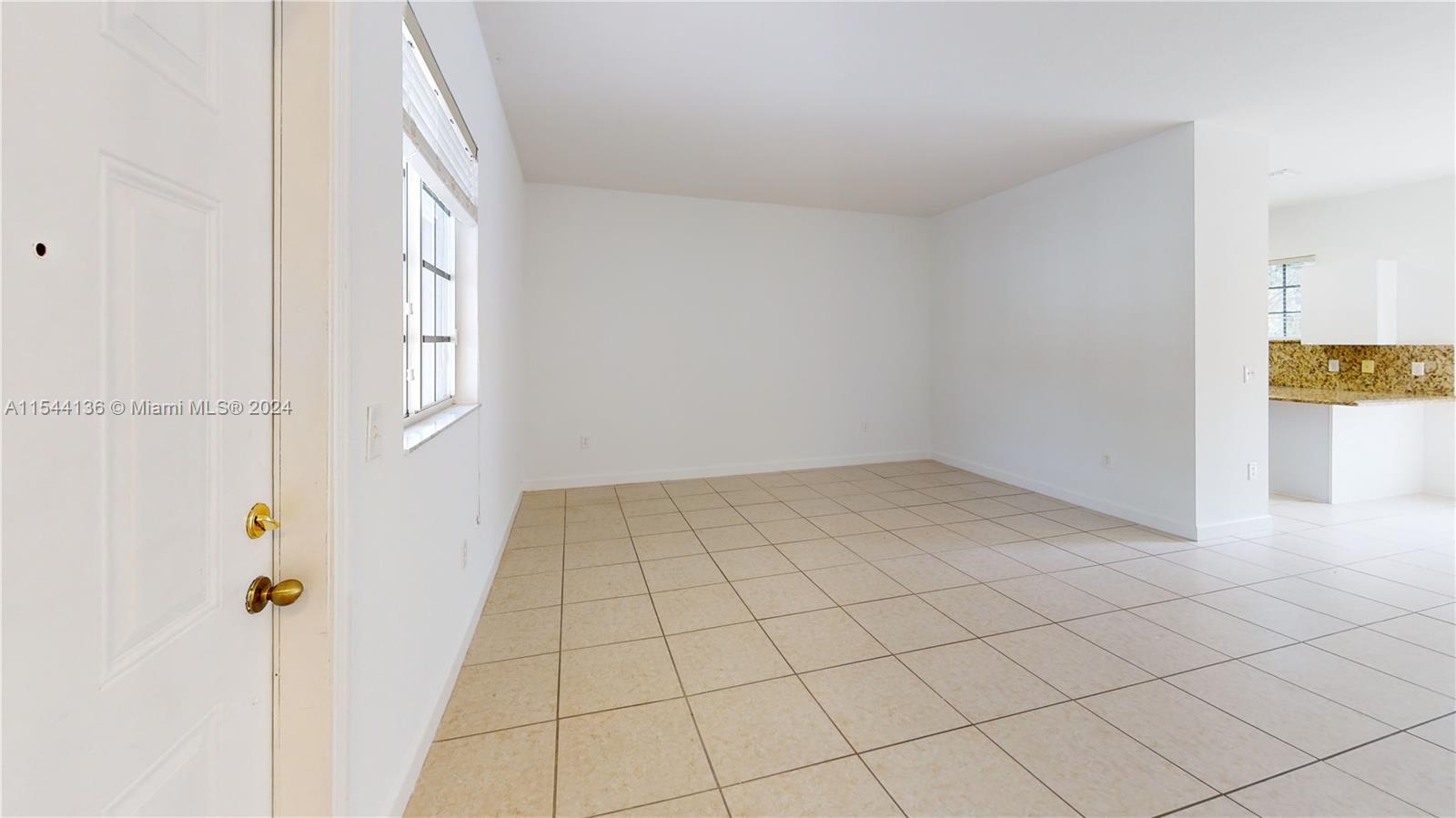 372 NE 26th Pl 205, Homestead, Florida 33033, 2 Bedrooms Bedrooms, ,2 BathroomsBathrooms,Residential,For Sale,372 NE 26th Pl 205,A11544136