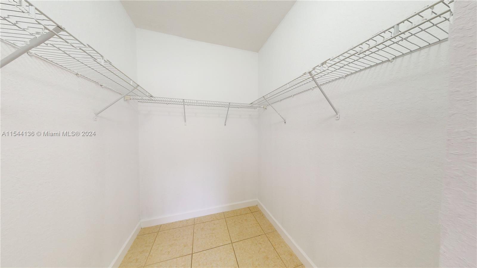 372 NE 26th Pl 205, Homestead, Florida 33033, 2 Bedrooms Bedrooms, ,2 BathroomsBathrooms,Residential,For Sale,372 NE 26th Pl 205,A11544136