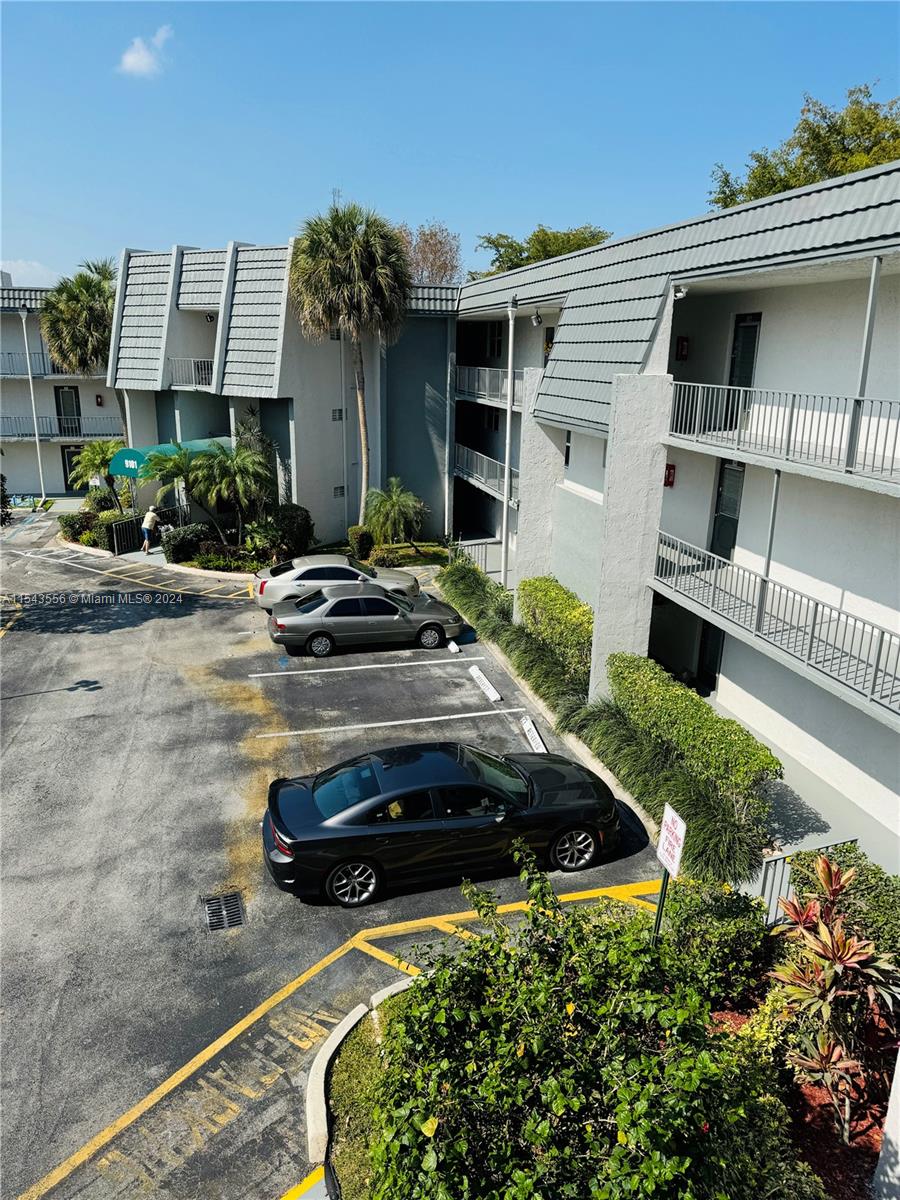 9101 Lime Bay Blvd 312, Tamarac, Florida 33321, 2 Bedrooms Bedrooms, ,2 BathroomsBathrooms,Residential,For Sale,9101 Lime Bay Blvd 312,A11543556