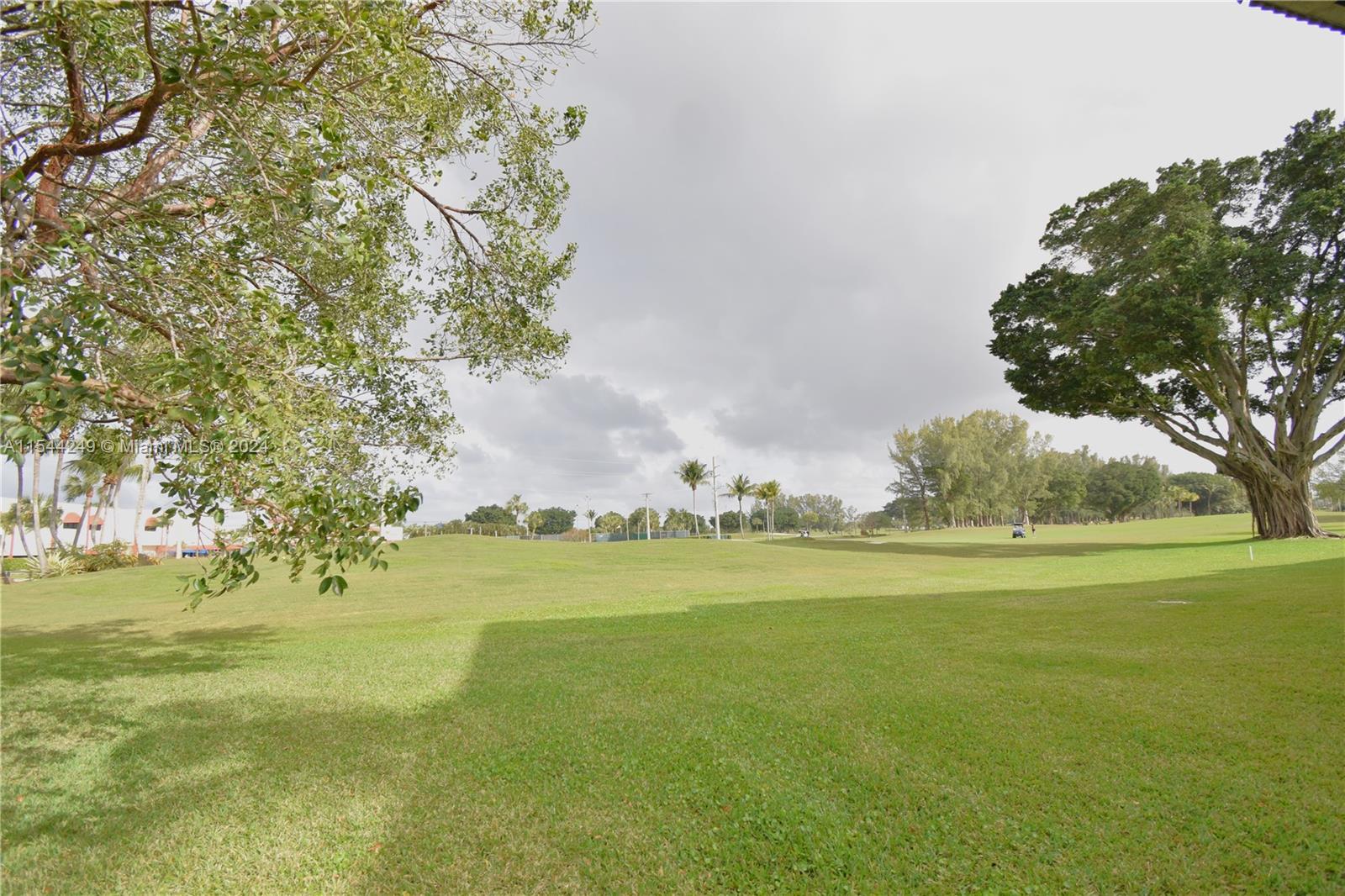 9200 N Hollybrook Lake Dr 208, Pembroke Pines, Florida 33025, 2 Bedrooms Bedrooms, ,2 BathroomsBathrooms,Residential,For Sale,9200 N Hollybrook Lake Dr 208,A11544249