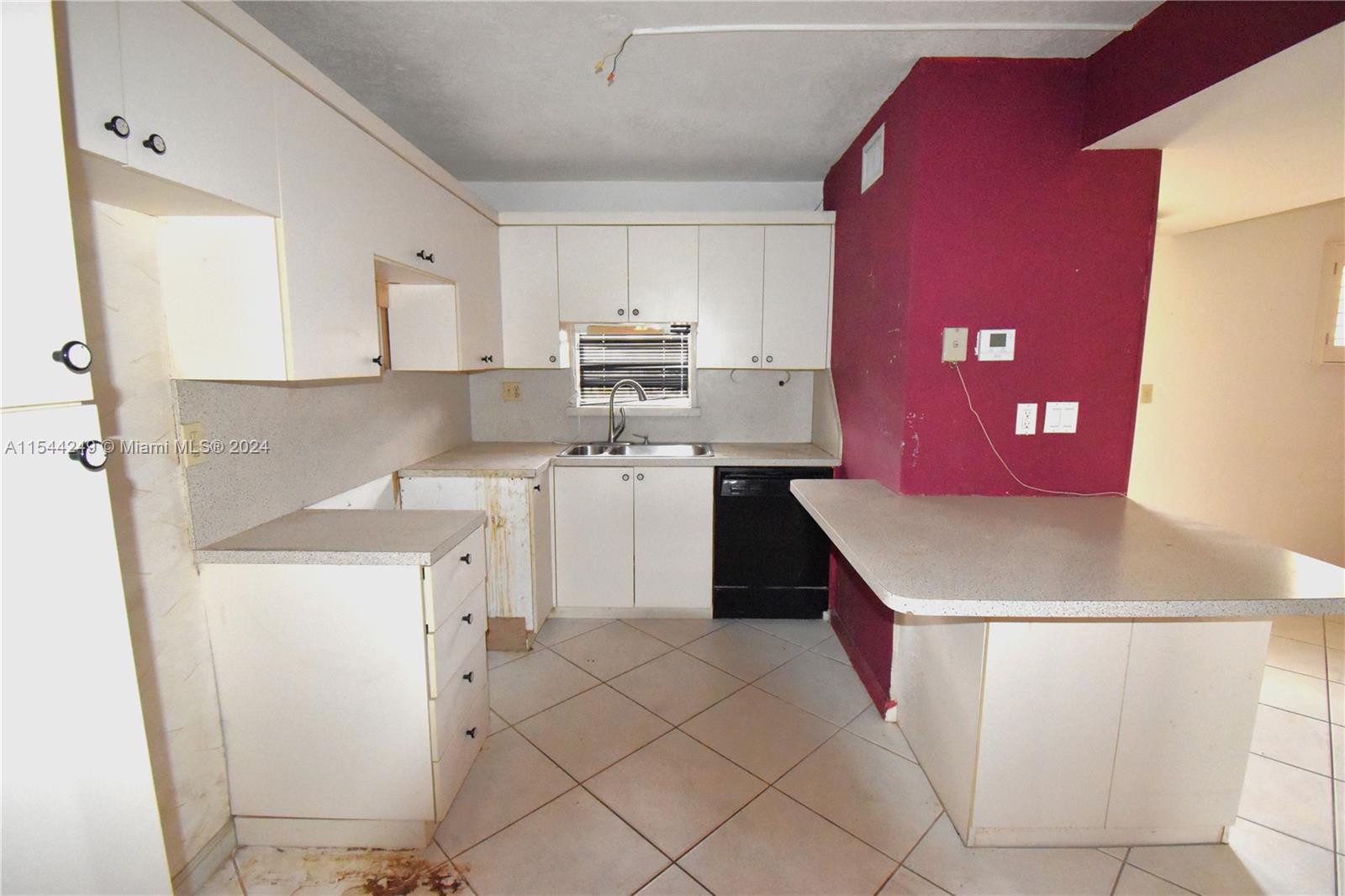 9200 N Hollybrook Lake Dr 208, Pembroke Pines, Florida 33025, 2 Bedrooms Bedrooms, ,2 BathroomsBathrooms,Residential,For Sale,9200 N Hollybrook Lake Dr 208,A11544249