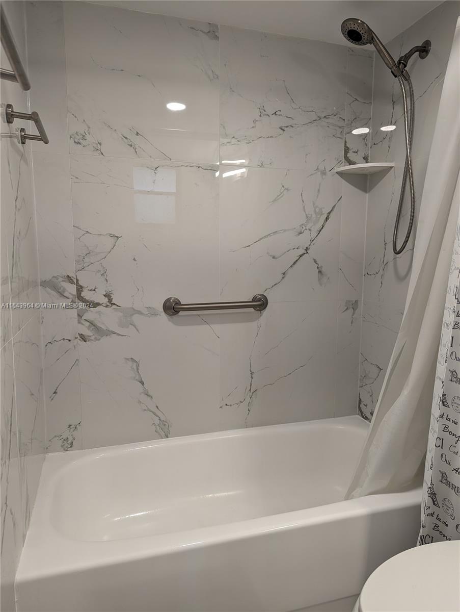 6351 N University Dr 312, Tamarac, Florida 33321, 1 Bedroom Bedrooms, ,1 BathroomBathrooms,Residential,For Sale,6351 N University Dr 312,A11543964