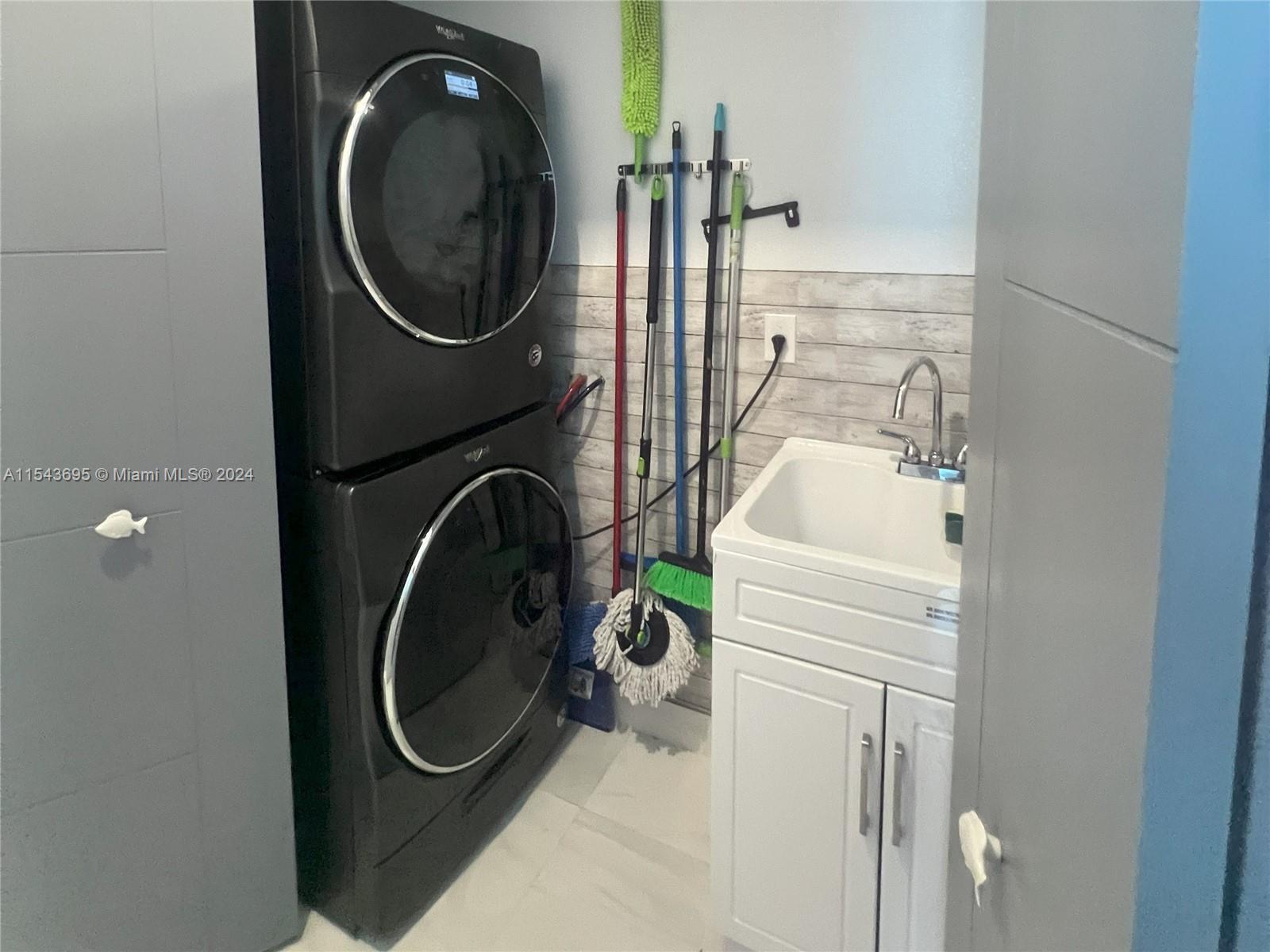 474 Bahia Honda Rd, Key Largo, FL, 33037 United States, 4 Bedrooms Bedrooms, ,4 BathroomsBathrooms,Residential,For Sale,Bahia Honda Rd,A11543695