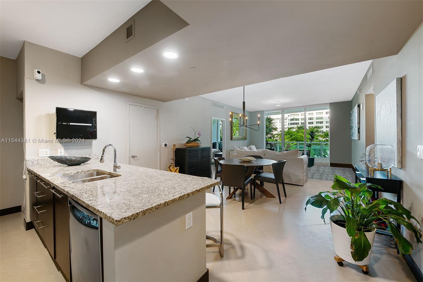 951 Brickell Ave 1106, Miami, Florida 33131, 2 Bedrooms Bedrooms, ,2 BathroomsBathrooms,Residential,For Sale,951 Brickell Ave 1106,A11544381