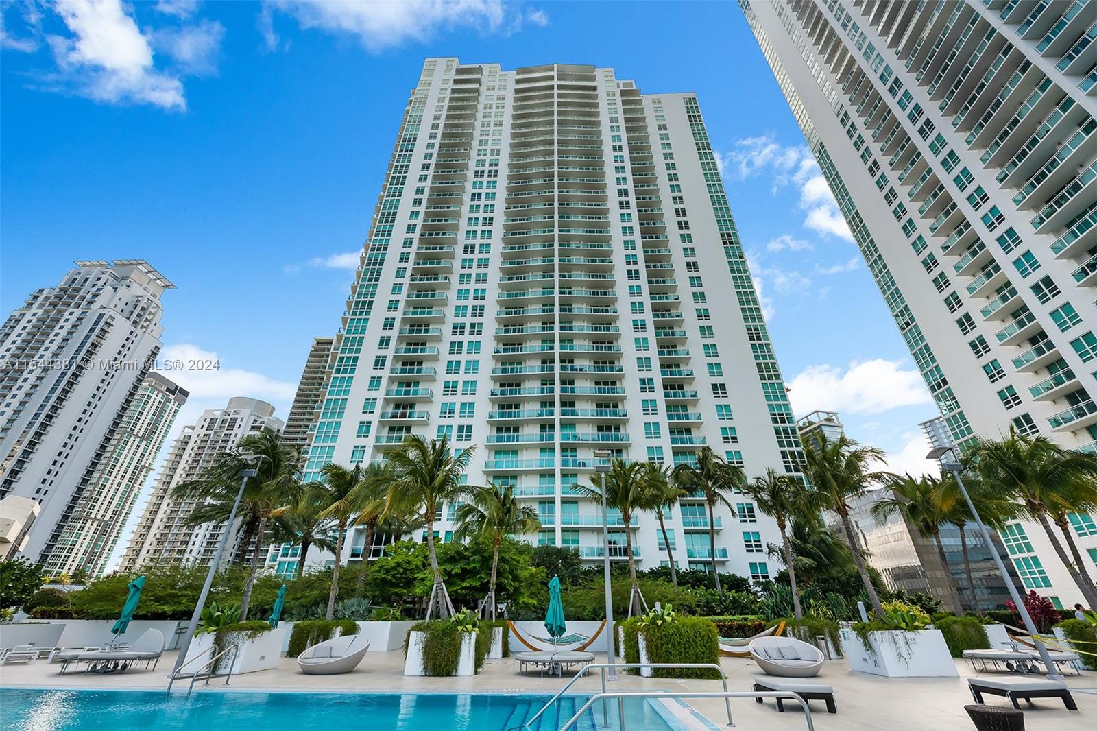 951 Brickell Ave 1106, Miami, Florida 33131, 2 Bedrooms Bedrooms, ,2 BathroomsBathrooms,Residential,For Sale,951 Brickell Ave 1106,A11544381