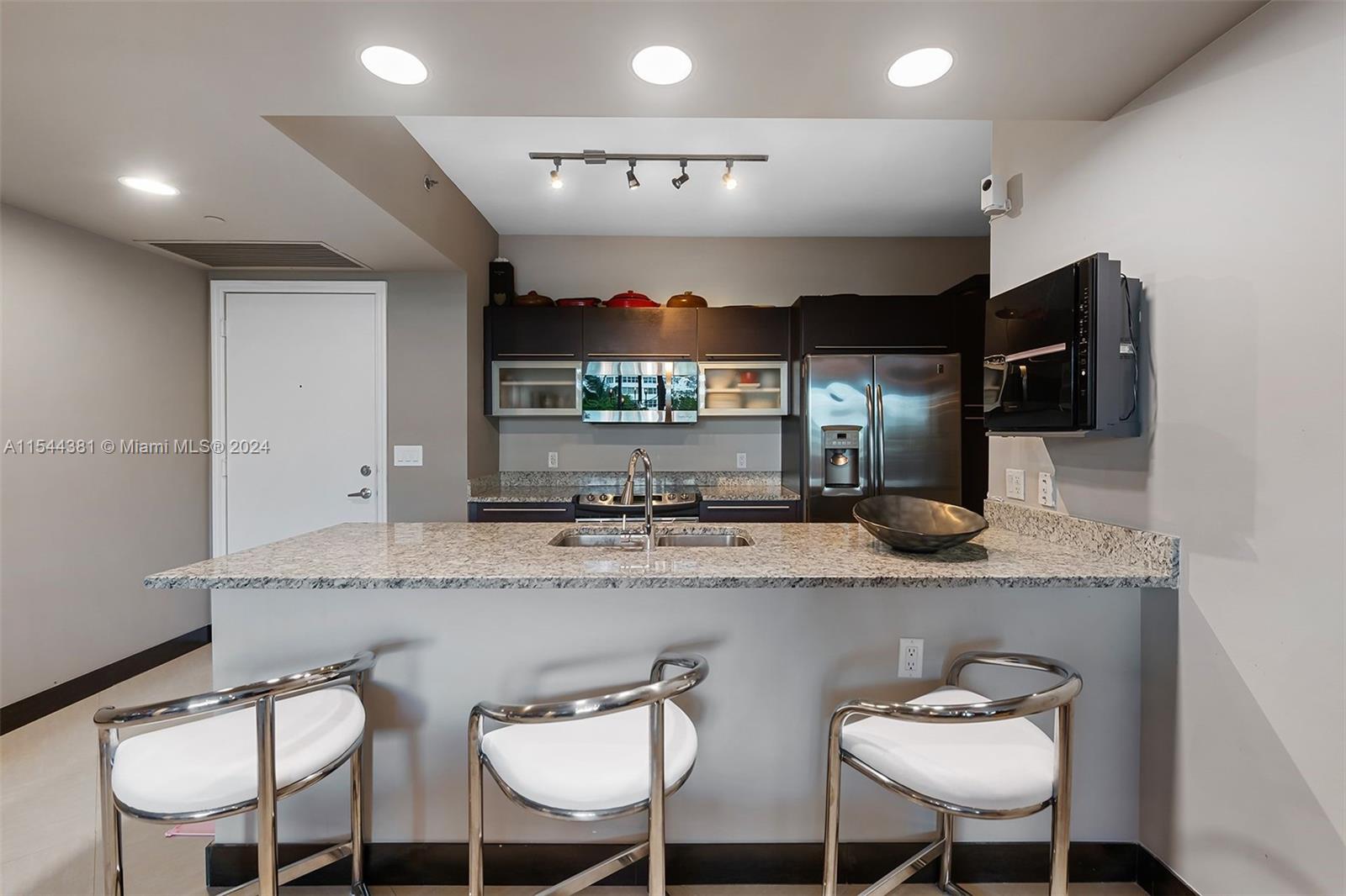 951 Brickell Ave 1106, Miami, Florida 33131, 2 Bedrooms Bedrooms, ,2 BathroomsBathrooms,Residential,For Sale,951 Brickell Ave 1106,A11544381