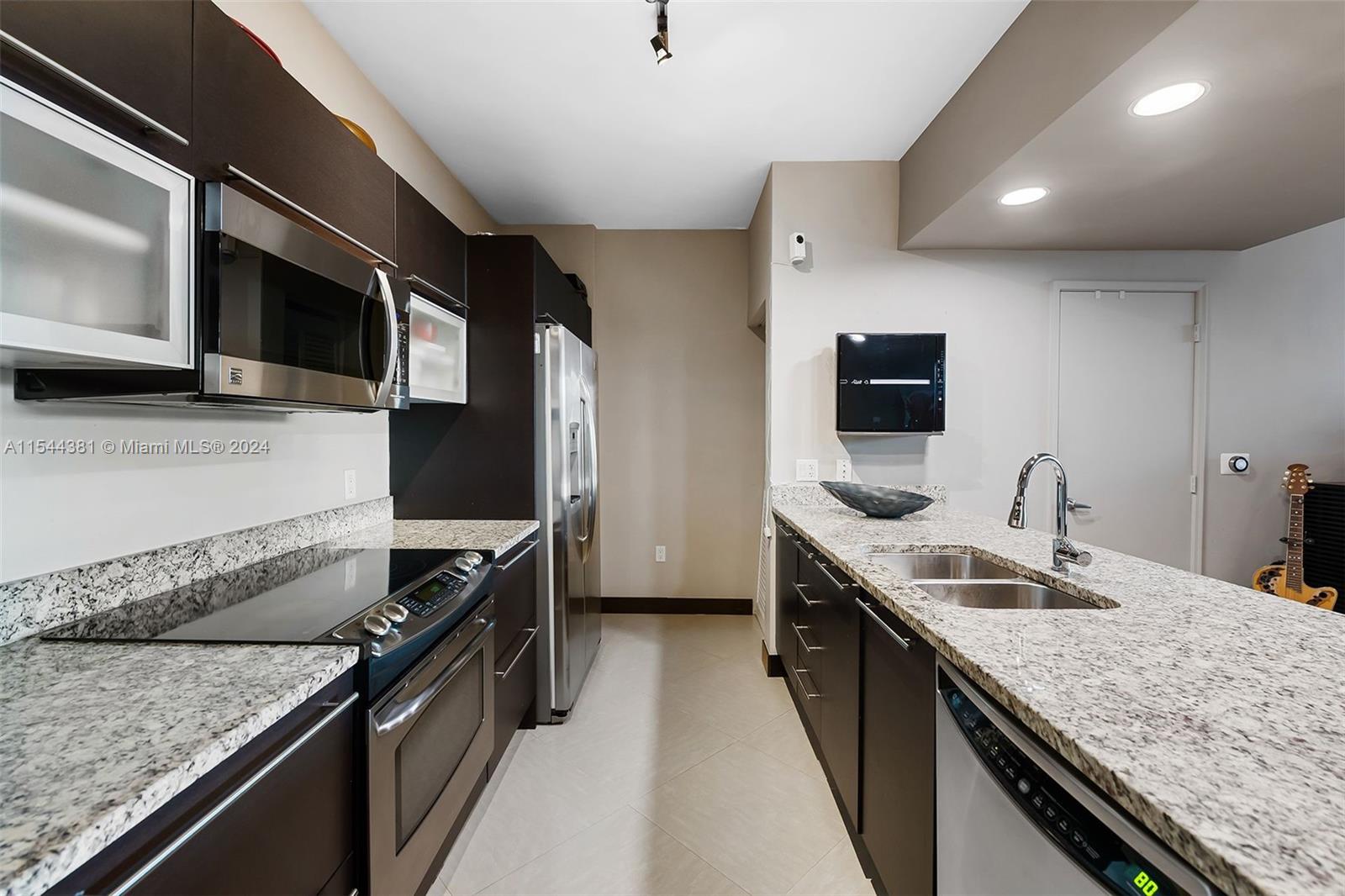 951 Brickell Ave 1106, Miami, Florida 33131, 2 Bedrooms Bedrooms, ,2 BathroomsBathrooms,Residential,For Sale,951 Brickell Ave 1106,A11544381