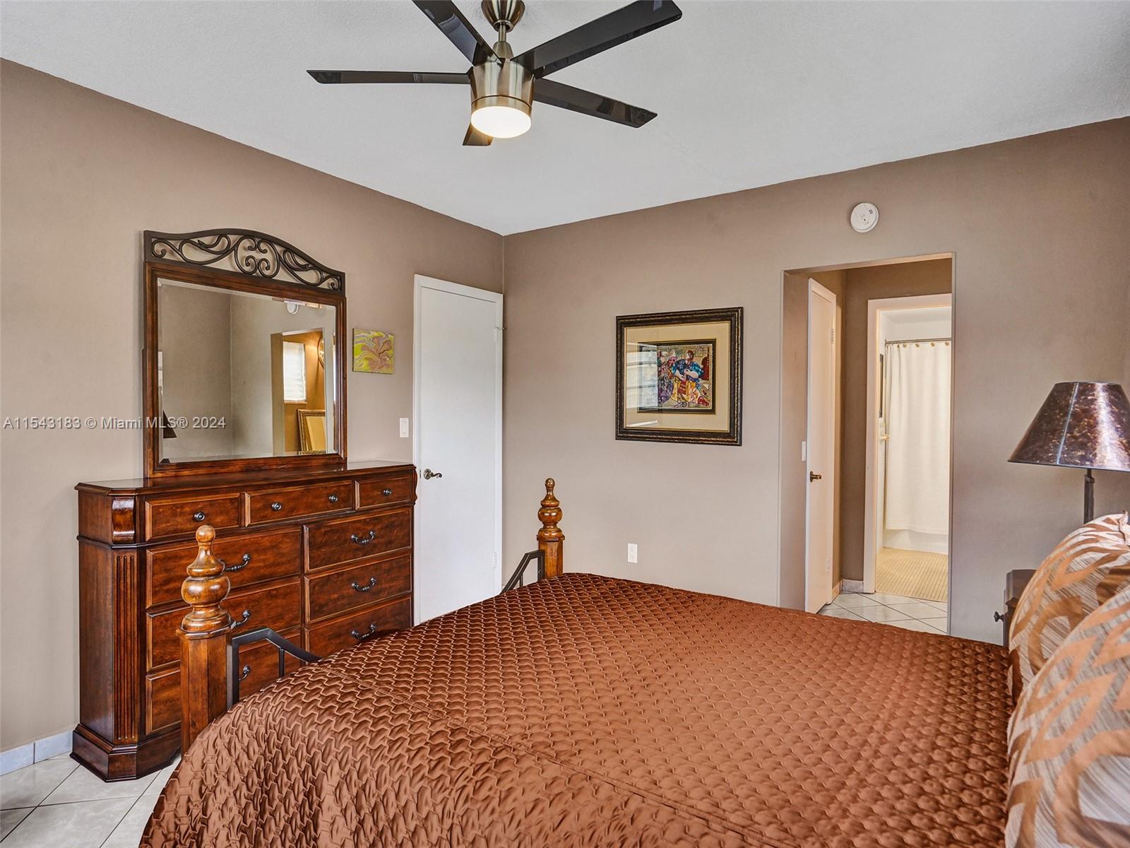 17050 NE 14th Ave 202, North Miami Beach, Florida 33162, 1 Bedroom Bedrooms, ,1 BathroomBathrooms,Residential,For Sale,17050 NE 14th Ave 202,A11543183