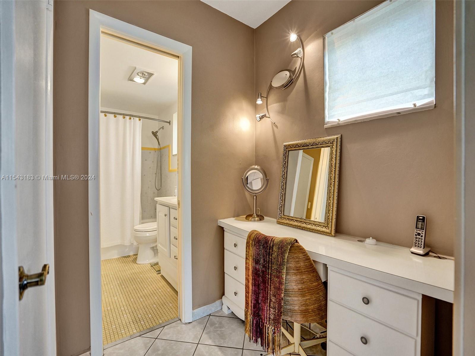 17050 NE 14th Ave 202, North Miami Beach, Florida 33162, 1 Bedroom Bedrooms, ,1 BathroomBathrooms,Residential,For Sale,17050 NE 14th Ave 202,A11543183