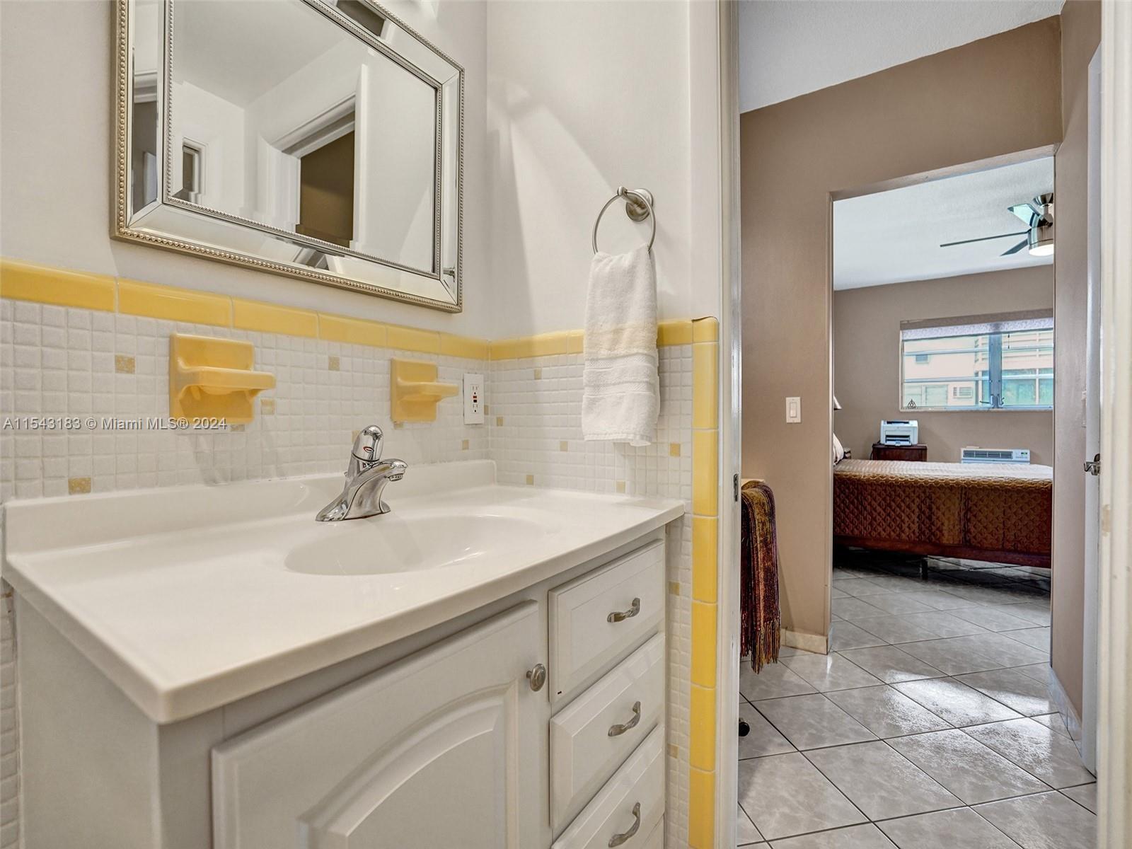 17050 NE 14th Ave 202, North Miami Beach, Florida 33162, 1 Bedroom Bedrooms, ,1 BathroomBathrooms,Residential,For Sale,17050 NE 14th Ave 202,A11543183