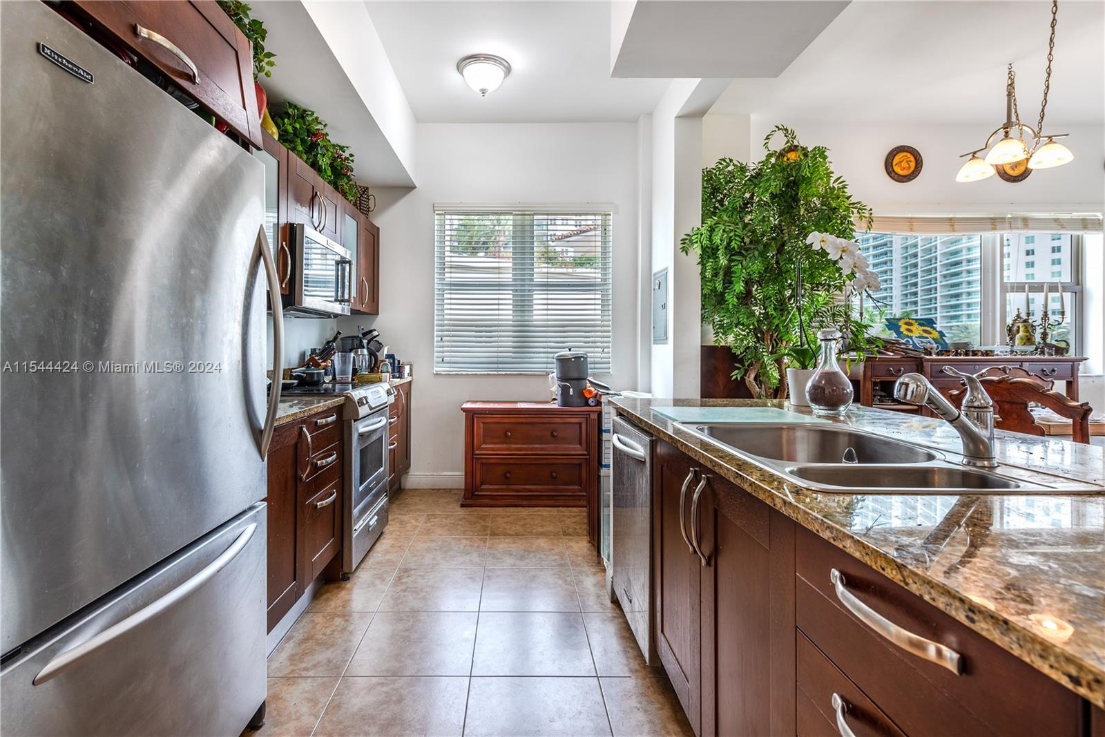 19900 E Country Club Dr 420, Aventura, Florida 33180, 3 Bedrooms Bedrooms, ,3 BathroomsBathrooms,Residential,For Sale,19900 E Country Club Dr 420,A11544424