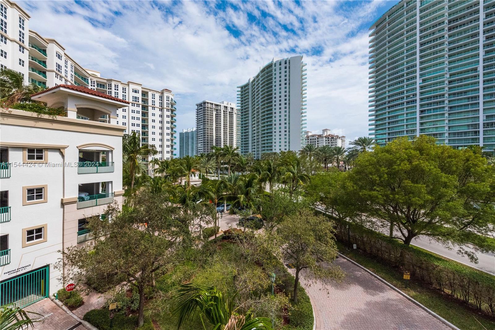 19900 E Country Club Dr 420, Aventura, Florida 33180, 3 Bedrooms Bedrooms, ,3 BathroomsBathrooms,Residential,For Sale,19900 E Country Club Dr 420,A11544424