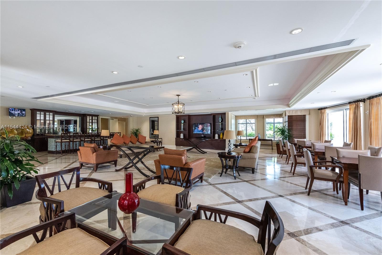 19900 E Country Club Dr 420, Aventura, Florida 33180, 3 Bedrooms Bedrooms, ,3 BathroomsBathrooms,Residential,For Sale,19900 E Country Club Dr 420,A11544424