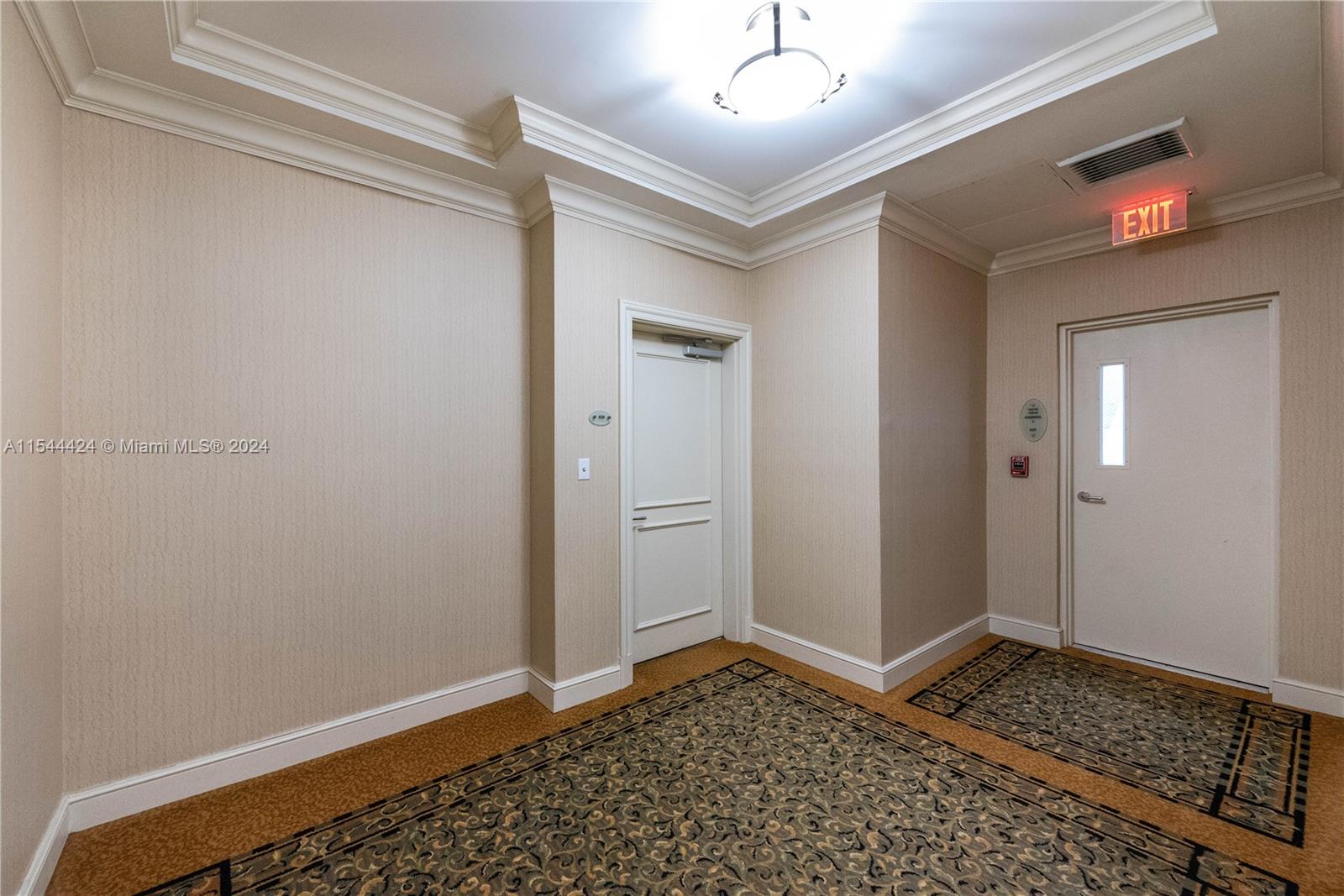 19900 E Country Club Dr 420, Aventura, Florida 33180, 3 Bedrooms Bedrooms, ,3 BathroomsBathrooms,Residential,For Sale,19900 E Country Club Dr 420,A11544424