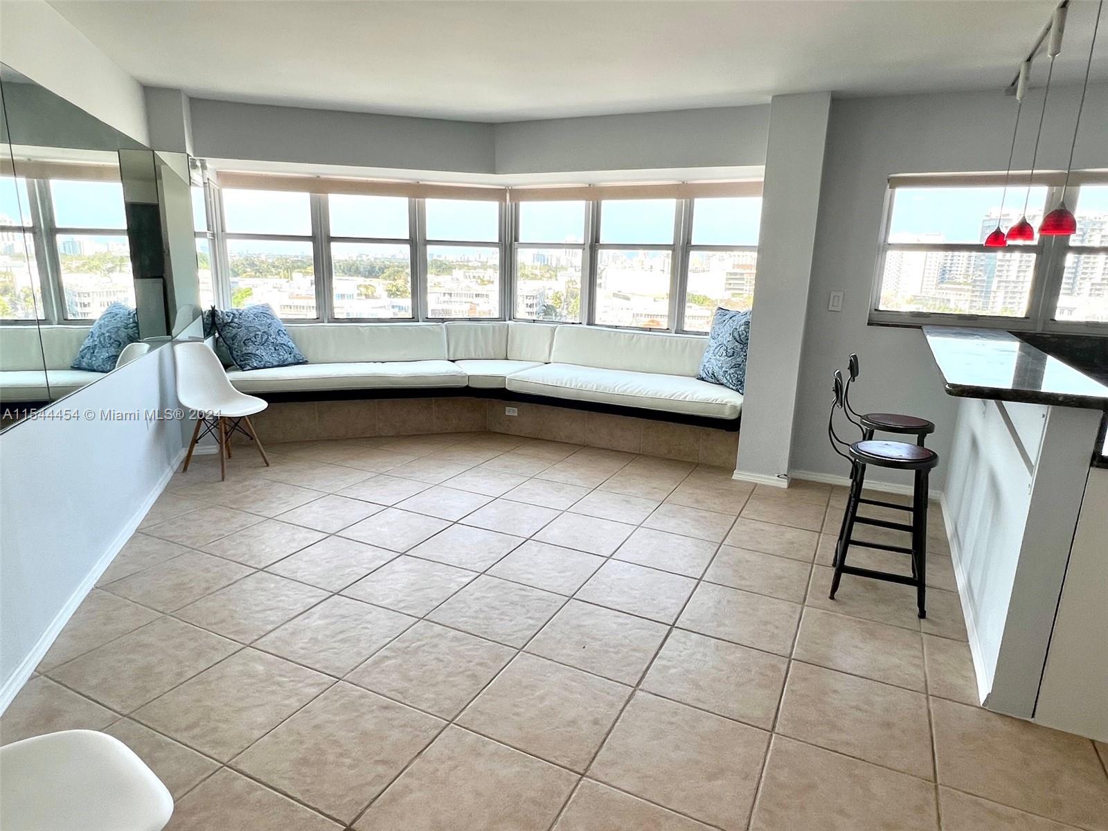 1881 Washington Ave 12C, Miami Beach, Florida 33139, 1 Bedroom Bedrooms, ,1 BathroomBathrooms,Residentiallease,For Rent,1881 Washington Ave 12C,A11544454