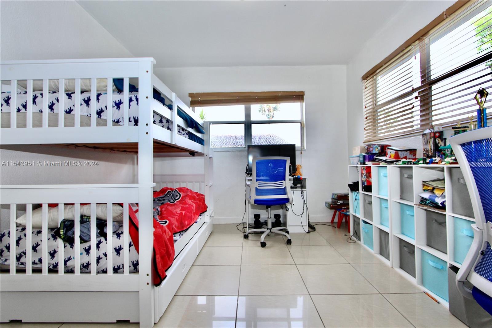 21011 NE 25 CT, Miami, Florida 33180, 4 Bedrooms Bedrooms, ,2 BathroomsBathrooms,Residentiallease,For Rent,21011 NE 25 CT,A11543951