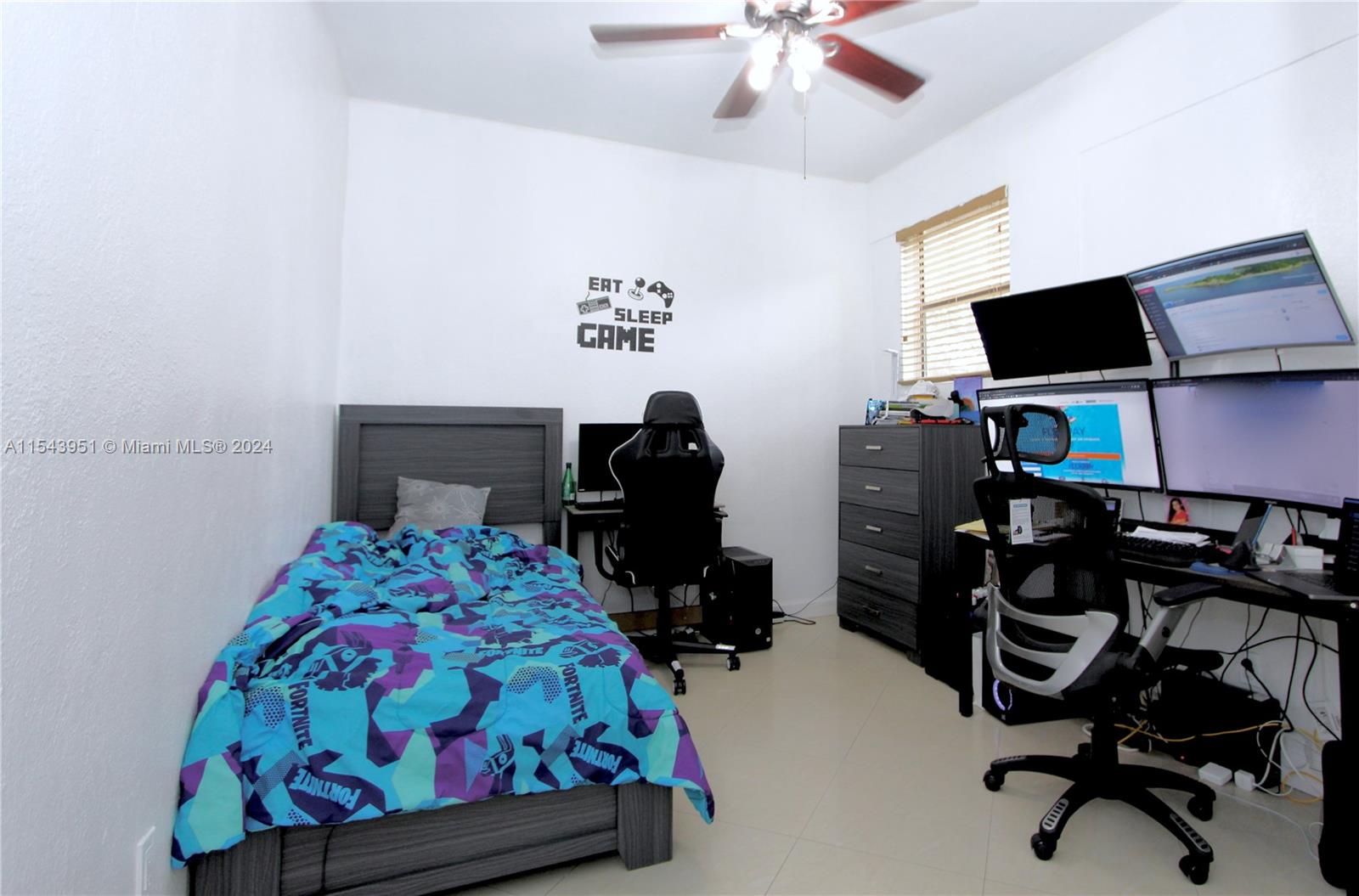 21011 NE 25 CT, Miami, Florida 33180, 4 Bedrooms Bedrooms, ,2 BathroomsBathrooms,Residentiallease,For Rent,21011 NE 25 CT,A11543951