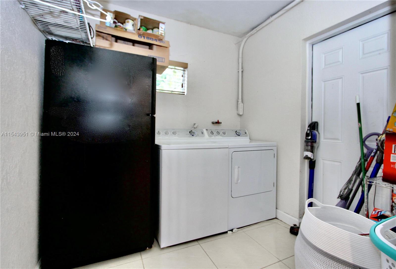 21011 NE 25 CT, Miami, Florida 33180, 4 Bedrooms Bedrooms, ,2 BathroomsBathrooms,Residentiallease,For Rent,21011 NE 25 CT,A11543951