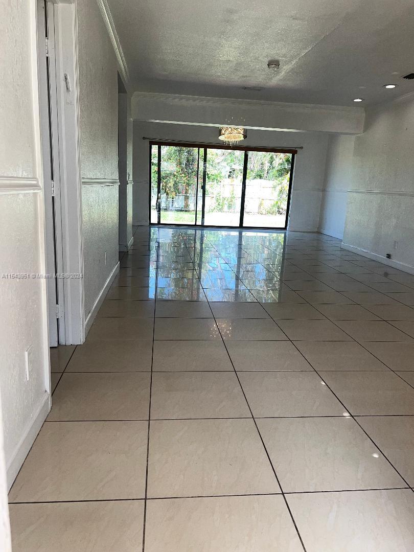 21011 NE 25 CT, Miami, Florida 33180, 4 Bedrooms Bedrooms, ,2 BathroomsBathrooms,Residentiallease,For Rent,21011 NE 25 CT,A11543951