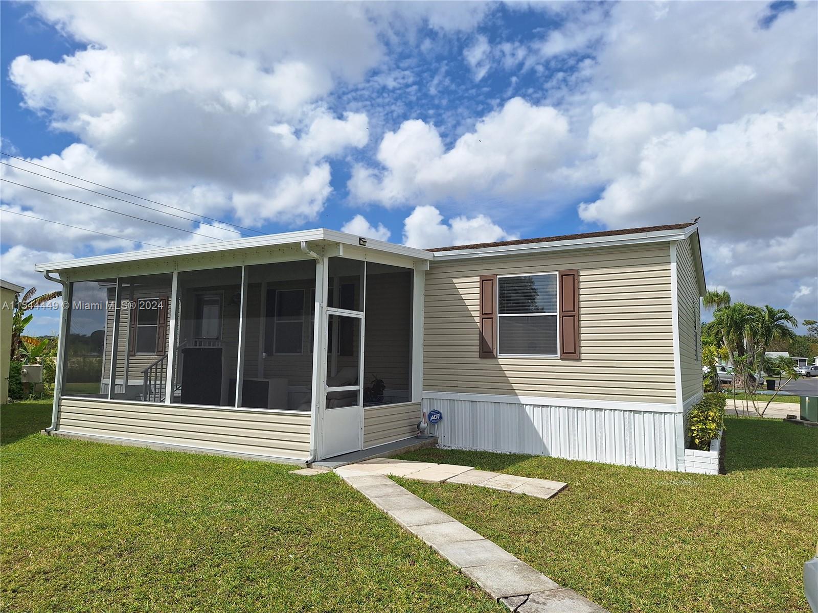 35303 SW 180th Ave 314, Homestead, Florida 33034, 3 Bedrooms Bedrooms, ,2 BathroomsBathrooms,Residentiallease,For Rent,35303 SW 180th Ave 314,A11544449