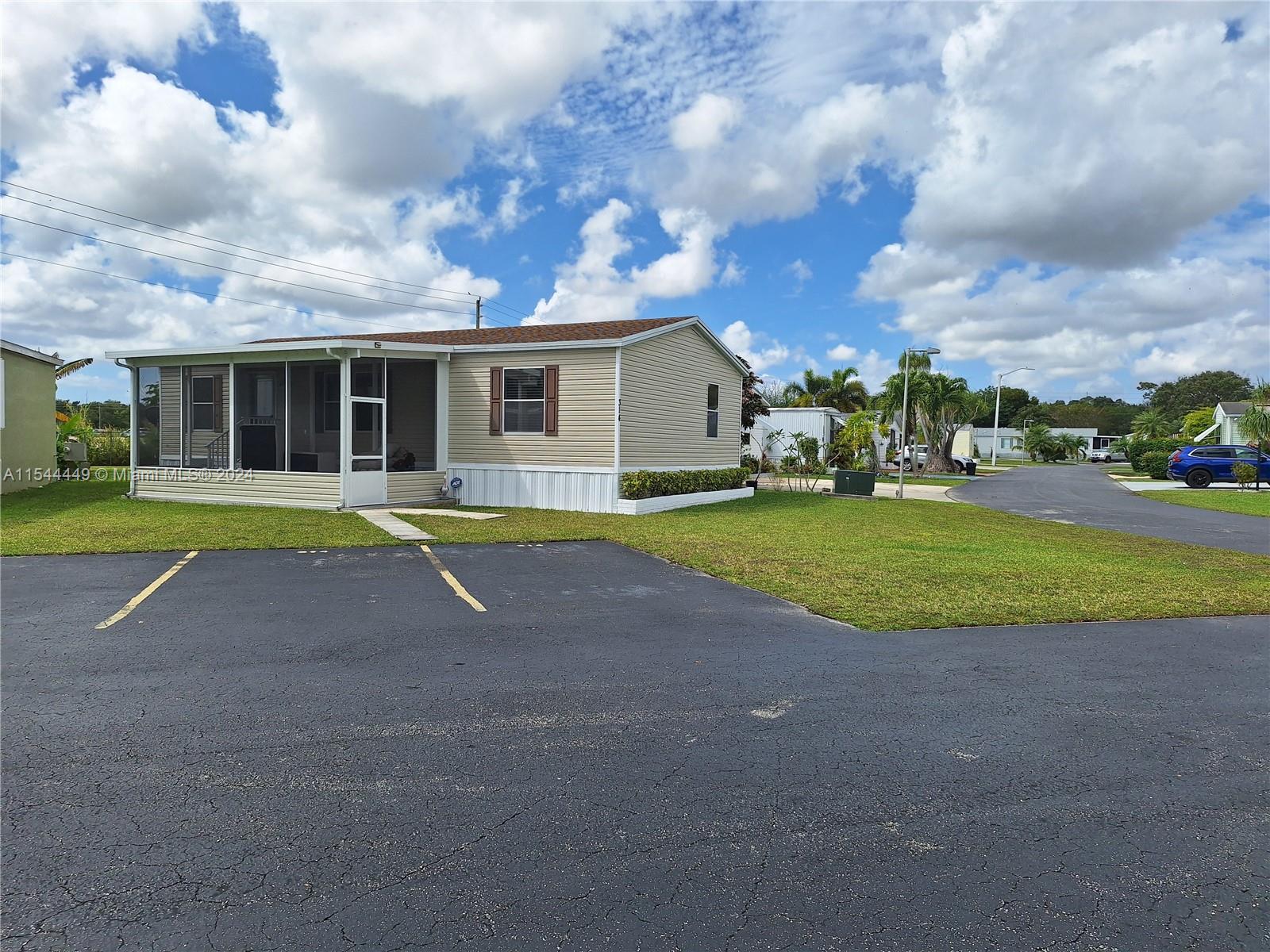 35303 SW 180th Ave 314, Homestead, Florida 33034, 3 Bedrooms Bedrooms, ,2 BathroomsBathrooms,Residentiallease,For Rent,35303 SW 180th Ave 314,A11544449