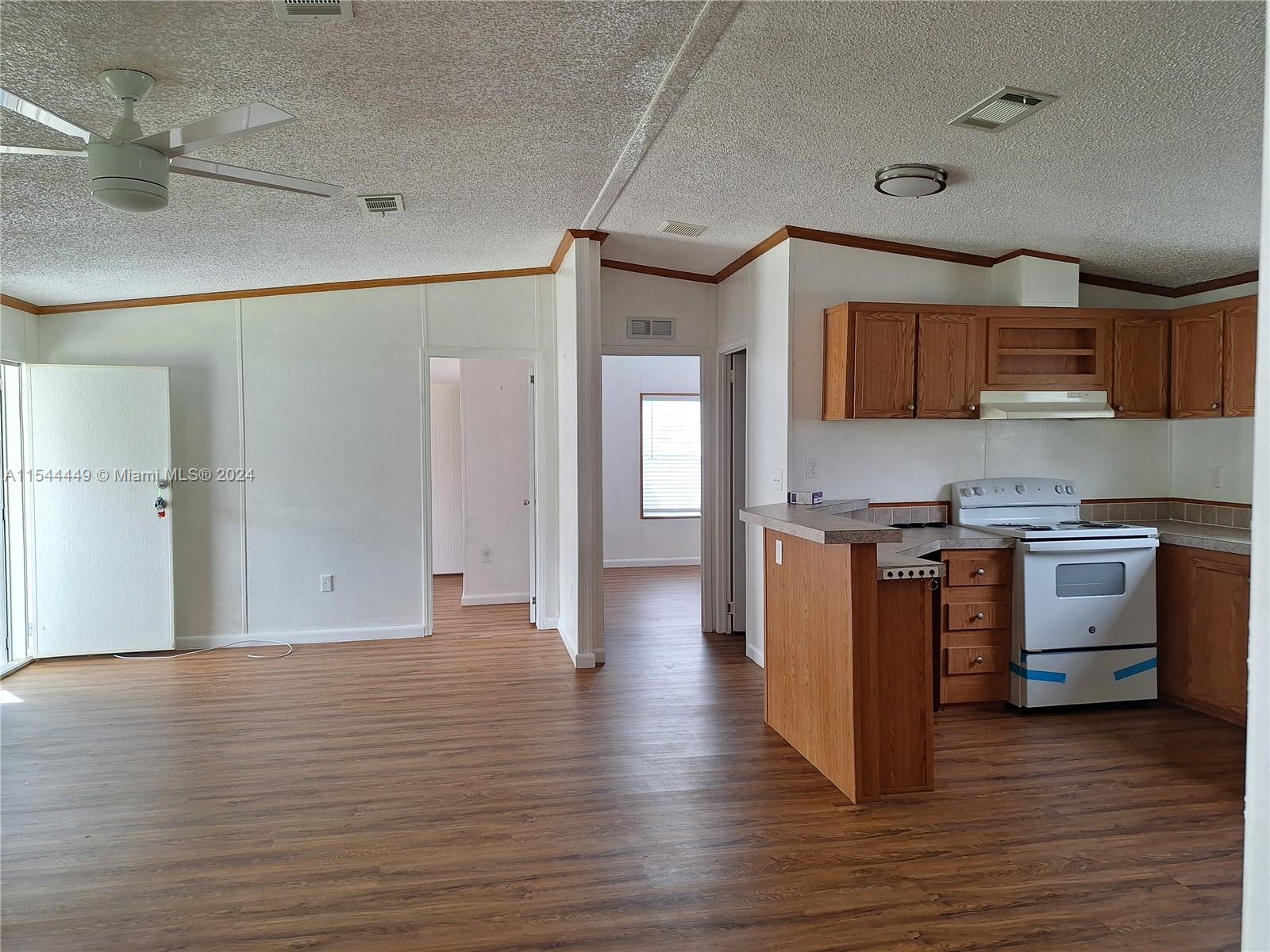 35303 SW 180th Ave 314, Homestead, Florida 33034, 3 Bedrooms Bedrooms, ,2 BathroomsBathrooms,Residentiallease,For Rent,35303 SW 180th Ave 314,A11544449