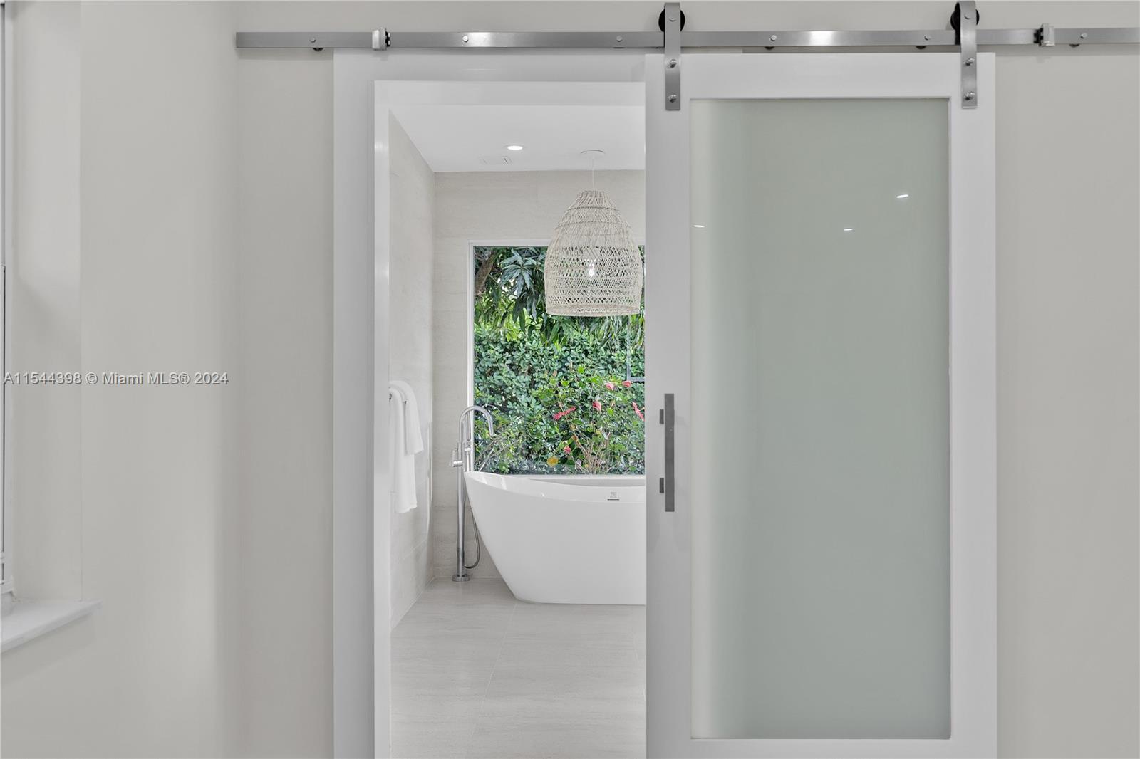 822 NE 96th St, Miami Shores, Florida 33138, 4 Bedrooms Bedrooms, ,4 BathroomsBathrooms,Residential,For Sale,822 NE 96th St,A11544398