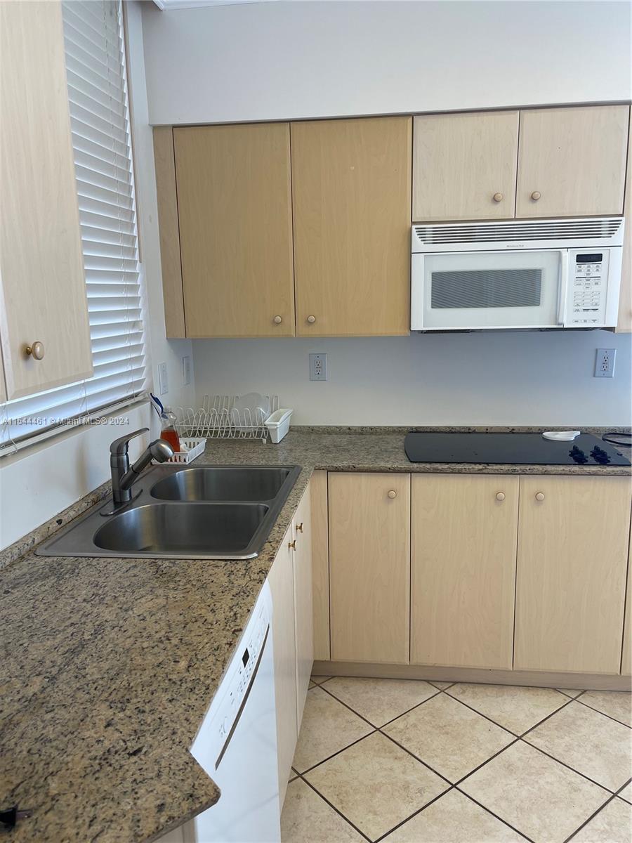 3370 Hidden Bay Dr 2013, Aventura, Florida 33180, 3 Bedrooms Bedrooms, ,3 BathroomsBathrooms,Residentiallease,For Rent,3370 Hidden Bay Dr 2013,A11544461