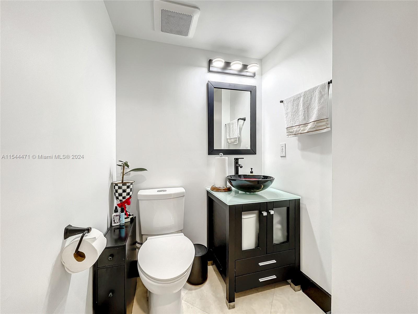 3330 NE 190th St TH18, Aventura, Florida 33180, 3 Bedrooms Bedrooms, ,2 BathroomsBathrooms,Residential,For Sale,3330 NE 190th St TH18,A11544471