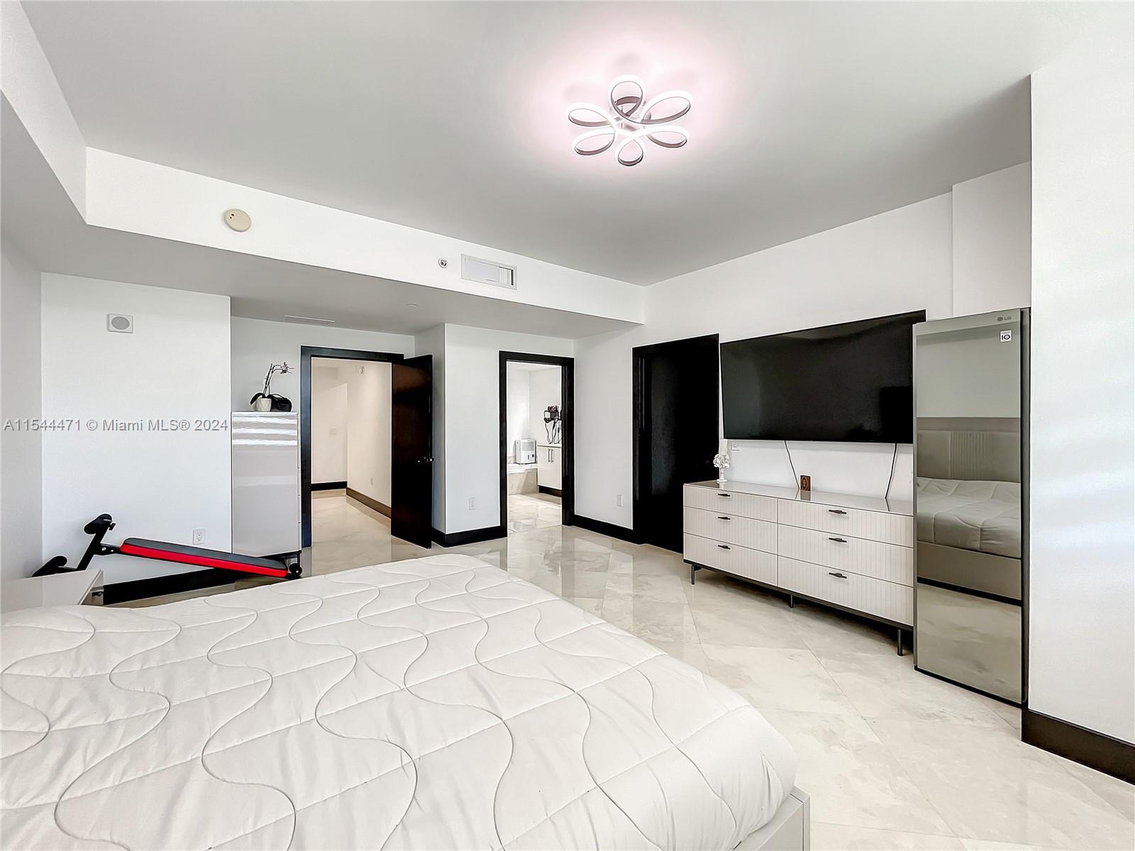 3330 NE 190th St TH18, Aventura, Florida 33180, 3 Bedrooms Bedrooms, ,2 BathroomsBathrooms,Residential,For Sale,3330 NE 190th St TH18,A11544471