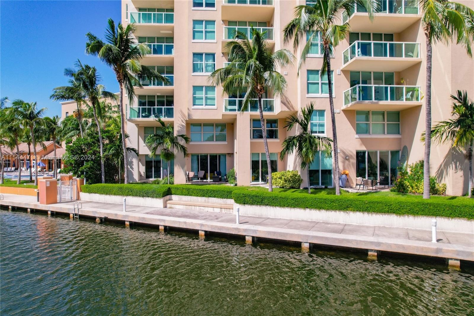 3330 NE 190th St TH18, Aventura, Florida 33180, 3 Bedrooms Bedrooms, ,2 BathroomsBathrooms,Residential,For Sale,3330 NE 190th St TH18,A11544471