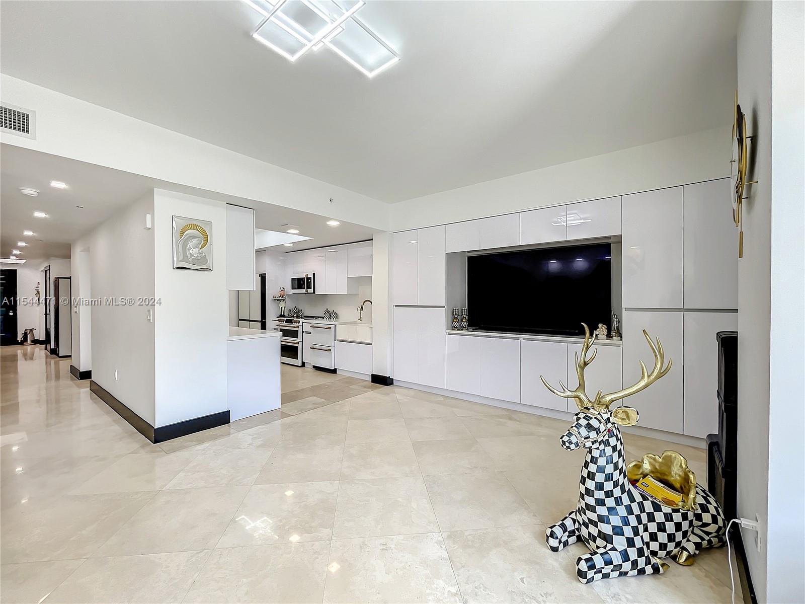 3330 NE 190th St TH18, Aventura, Florida 33180, 3 Bedrooms Bedrooms, ,2 BathroomsBathrooms,Residential,For Sale,3330 NE 190th St TH18,A11544471