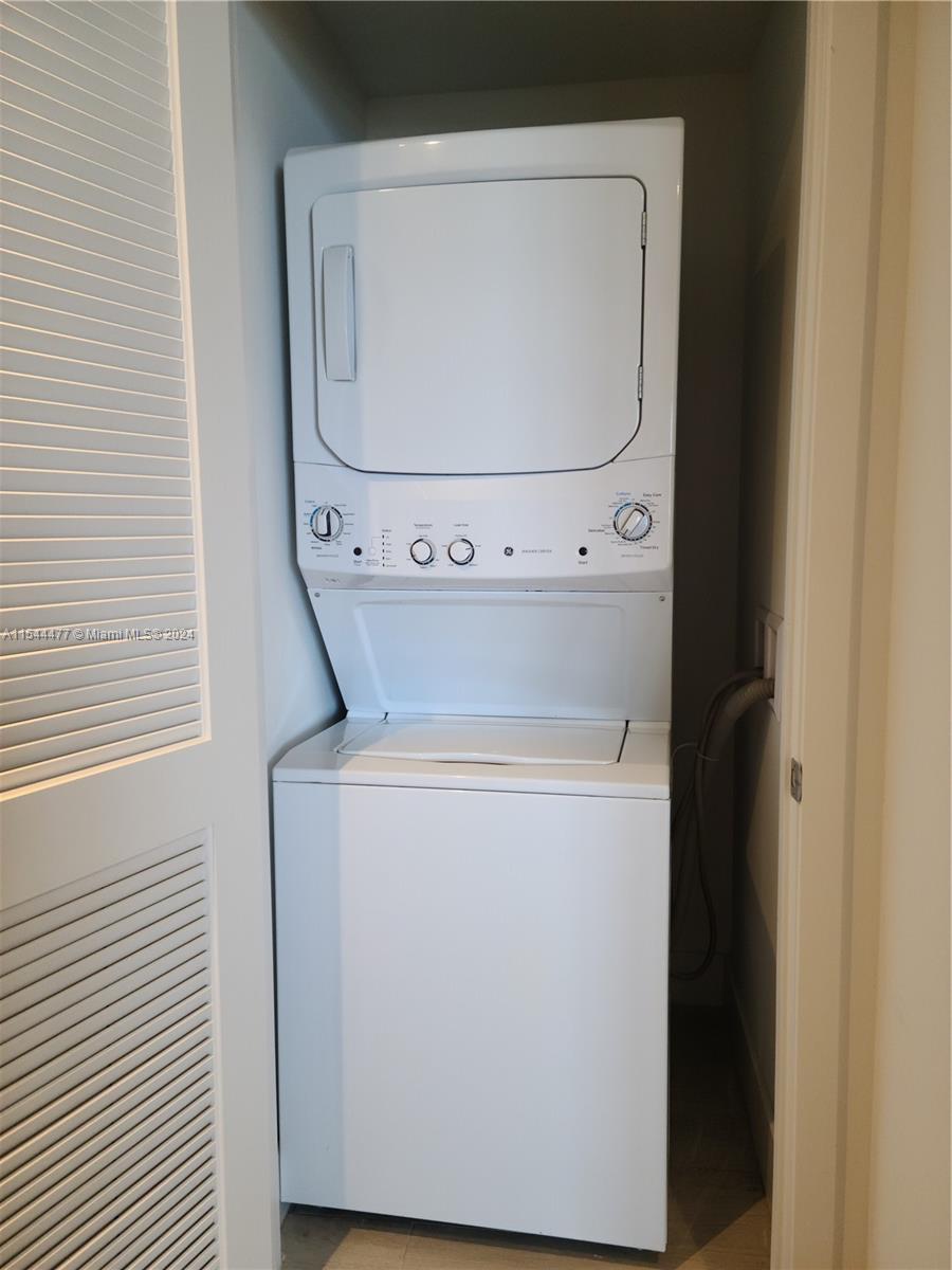 4010 S Ocean Dr R3309, Hollywood, Florida 33019, 2 Bedrooms Bedrooms, ,2 BathroomsBathrooms,Residentiallease,For Rent,4010 S Ocean Dr R3309,A11544477