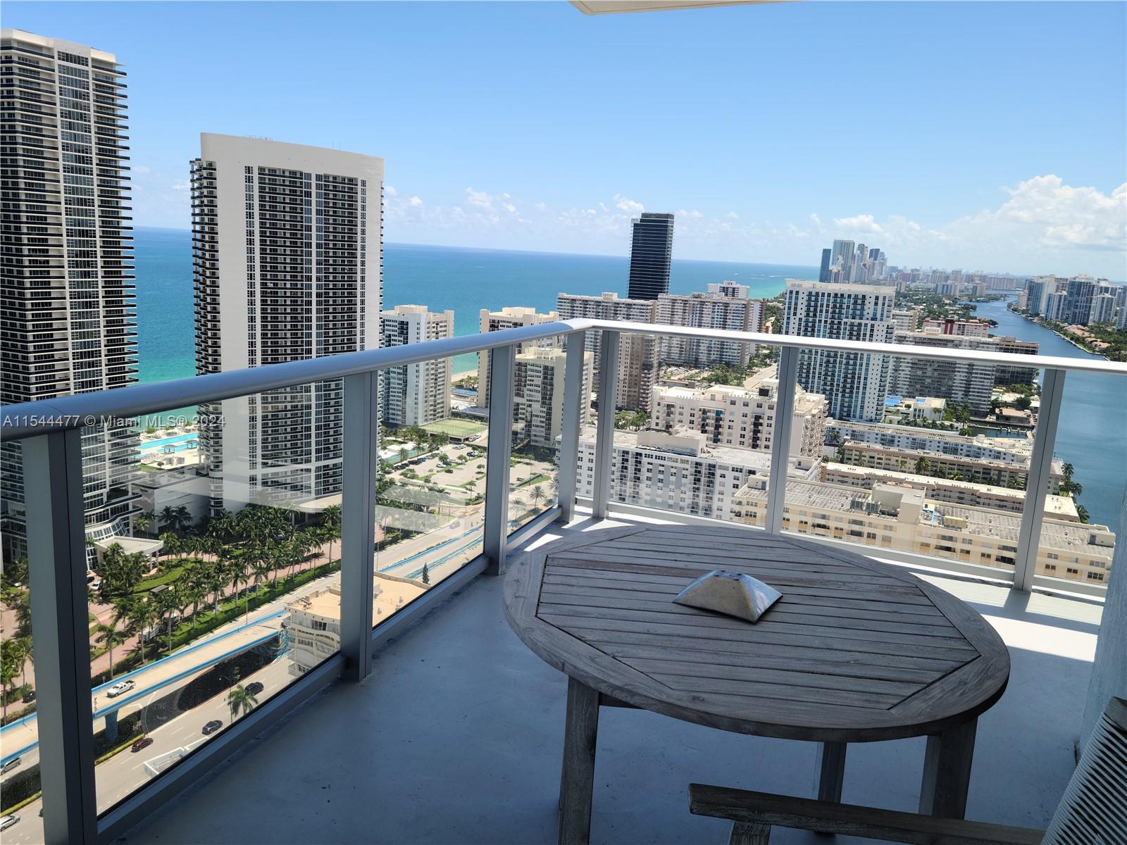 4010 S Ocean Dr R3309, Hollywood, Florida 33019, 2 Bedrooms Bedrooms, ,2 BathroomsBathrooms,Residentiallease,For Rent,4010 S Ocean Dr R3309,A11544477