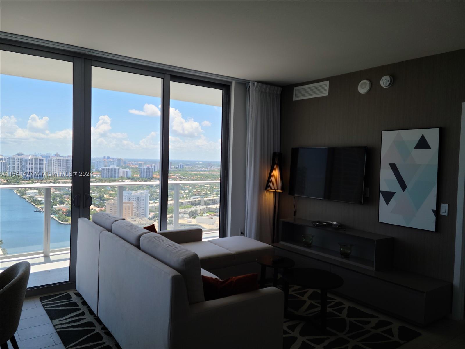 4010 S Ocean Dr R3309, Hollywood, Florida 33019, 2 Bedrooms Bedrooms, ,2 BathroomsBathrooms,Residentiallease,For Rent,4010 S Ocean Dr R3309,A11544477