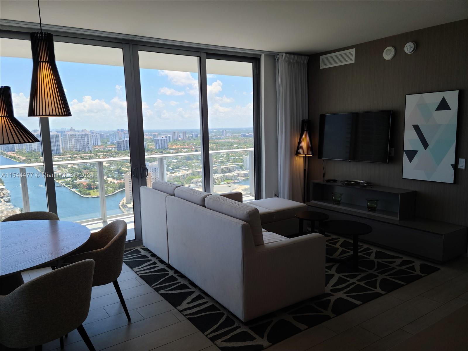4010 S Ocean Dr R3309, Hollywood, Florida 33019, 2 Bedrooms Bedrooms, ,2 BathroomsBathrooms,Residentiallease,For Rent,4010 S Ocean Dr R3309,A11544477