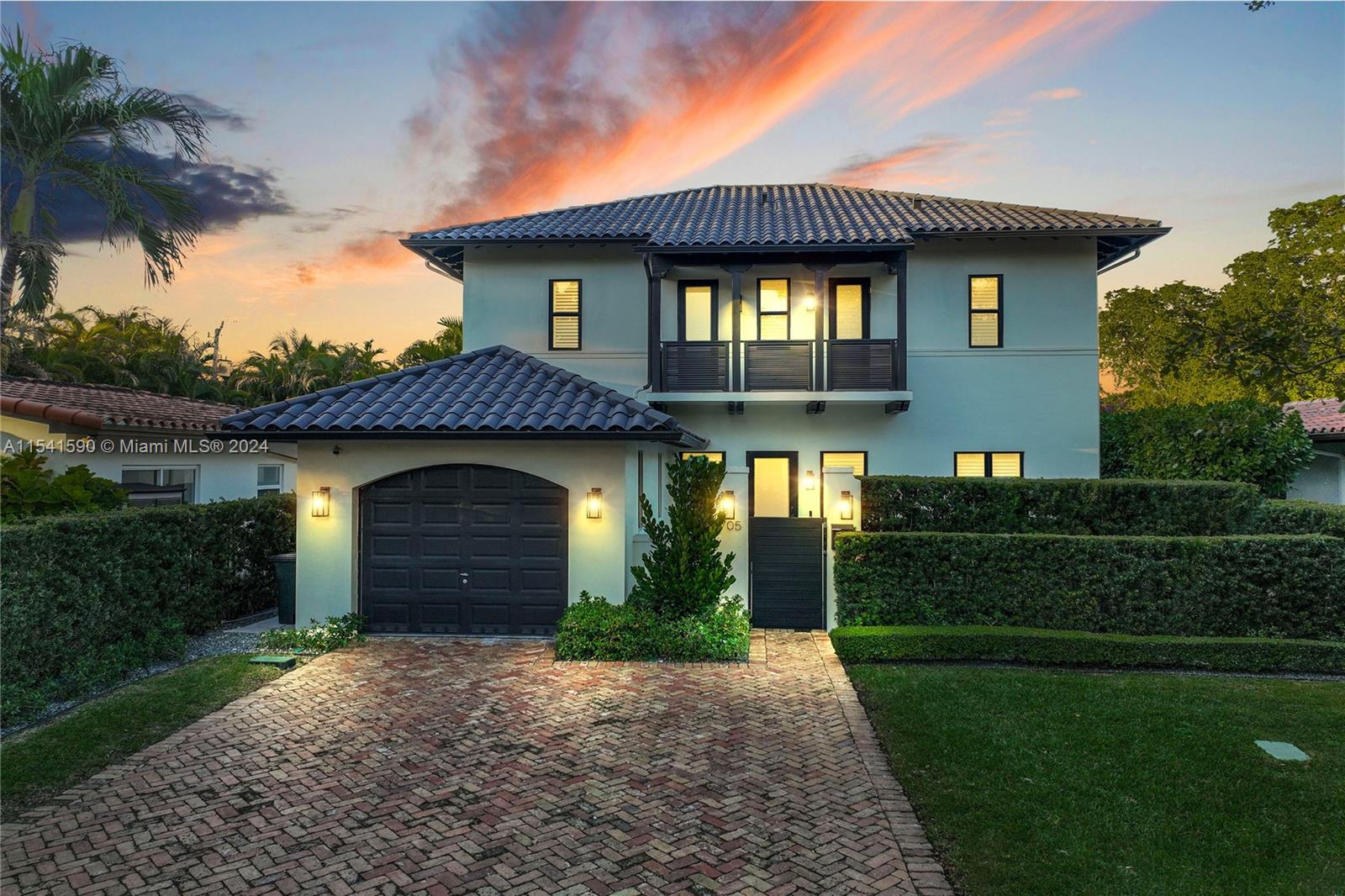 705 Madeira Ave, Coral Gables, Florida 33134, 4 Bedrooms Bedrooms, ,3 BathroomsBathrooms,Residential,For Sale,705 Madeira Ave,A11541590