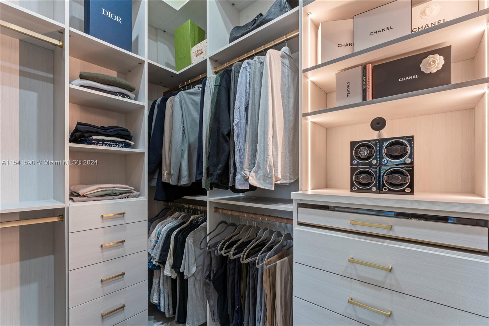 705 Madeira Ave, Coral Gables, FL, 33134 United States, 4 Bedrooms Bedrooms, ,3 BathroomsBathrooms,Residential,For Sale,Madeira Ave,A11541590